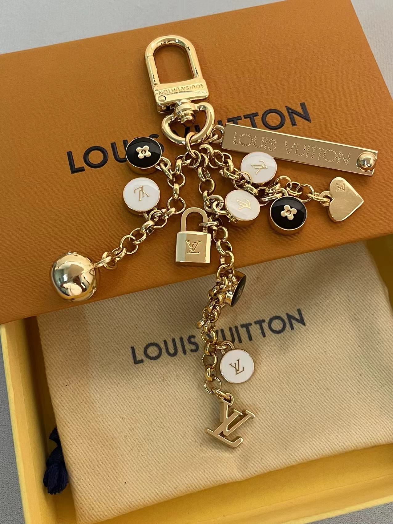 LuxluxHouse Best Quality Accessories Louis Vuitton Keychain