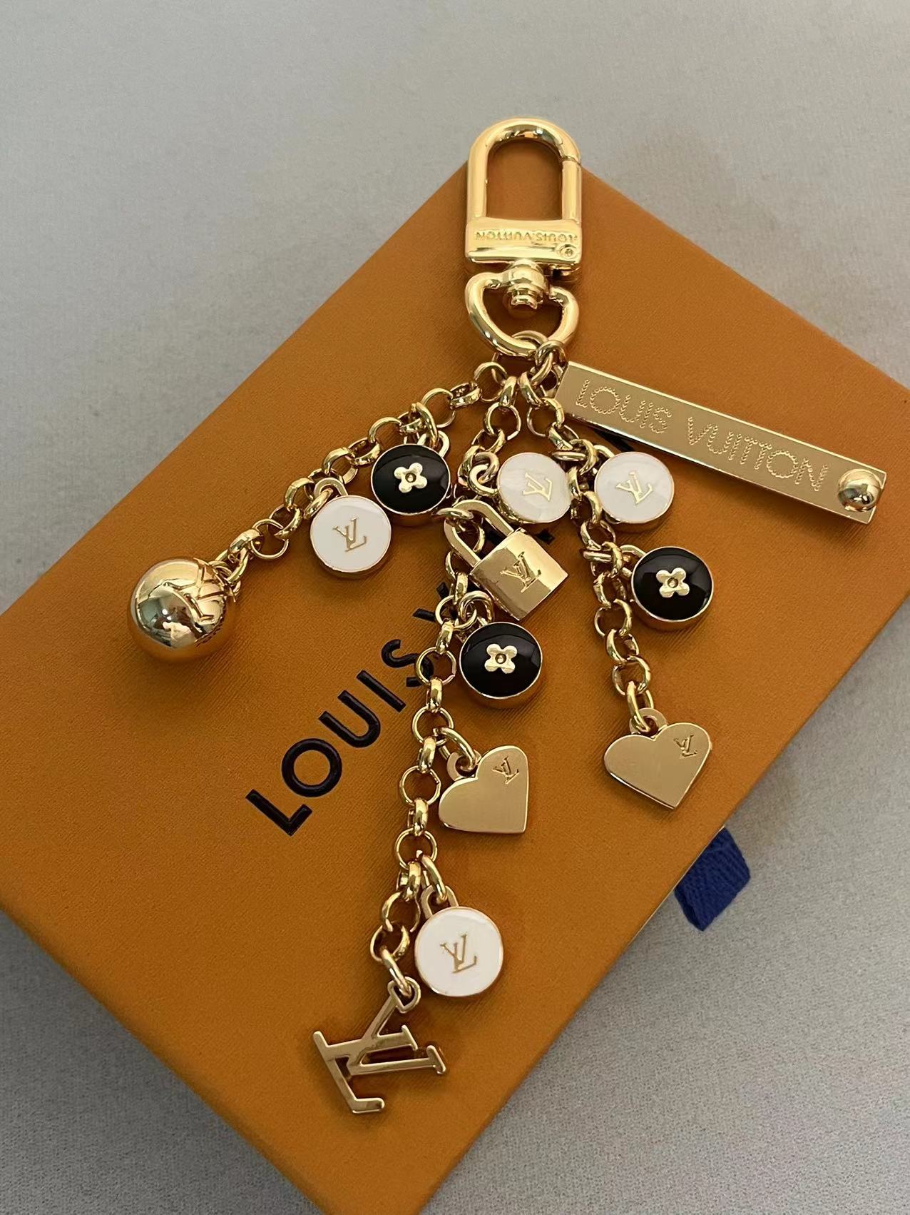 LuxluxHouse Best Quality Accessories Louis Vuitton Keychain