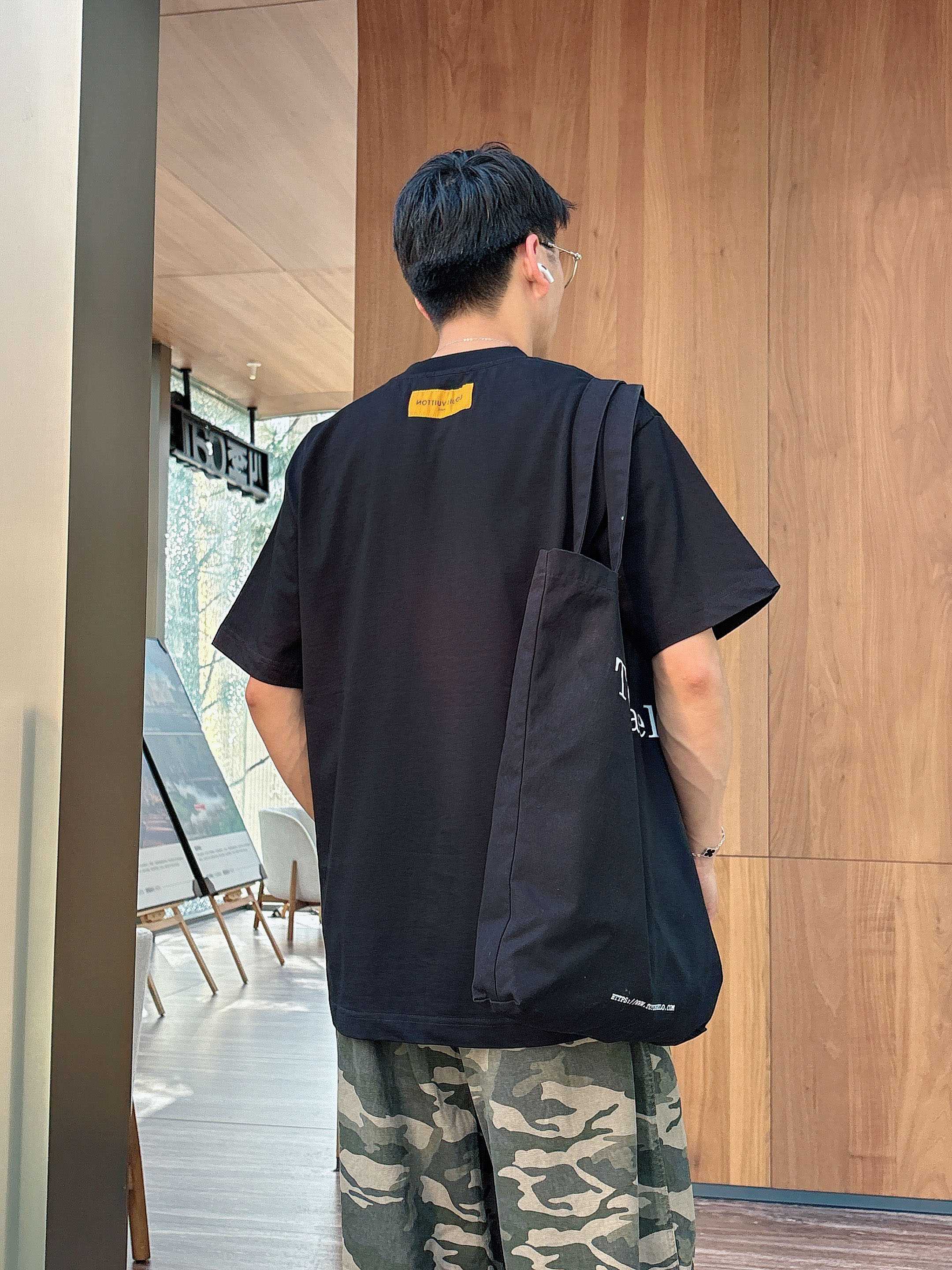 LuxluxHouse Best Quality Clothes T-shirt Louis Vuitton