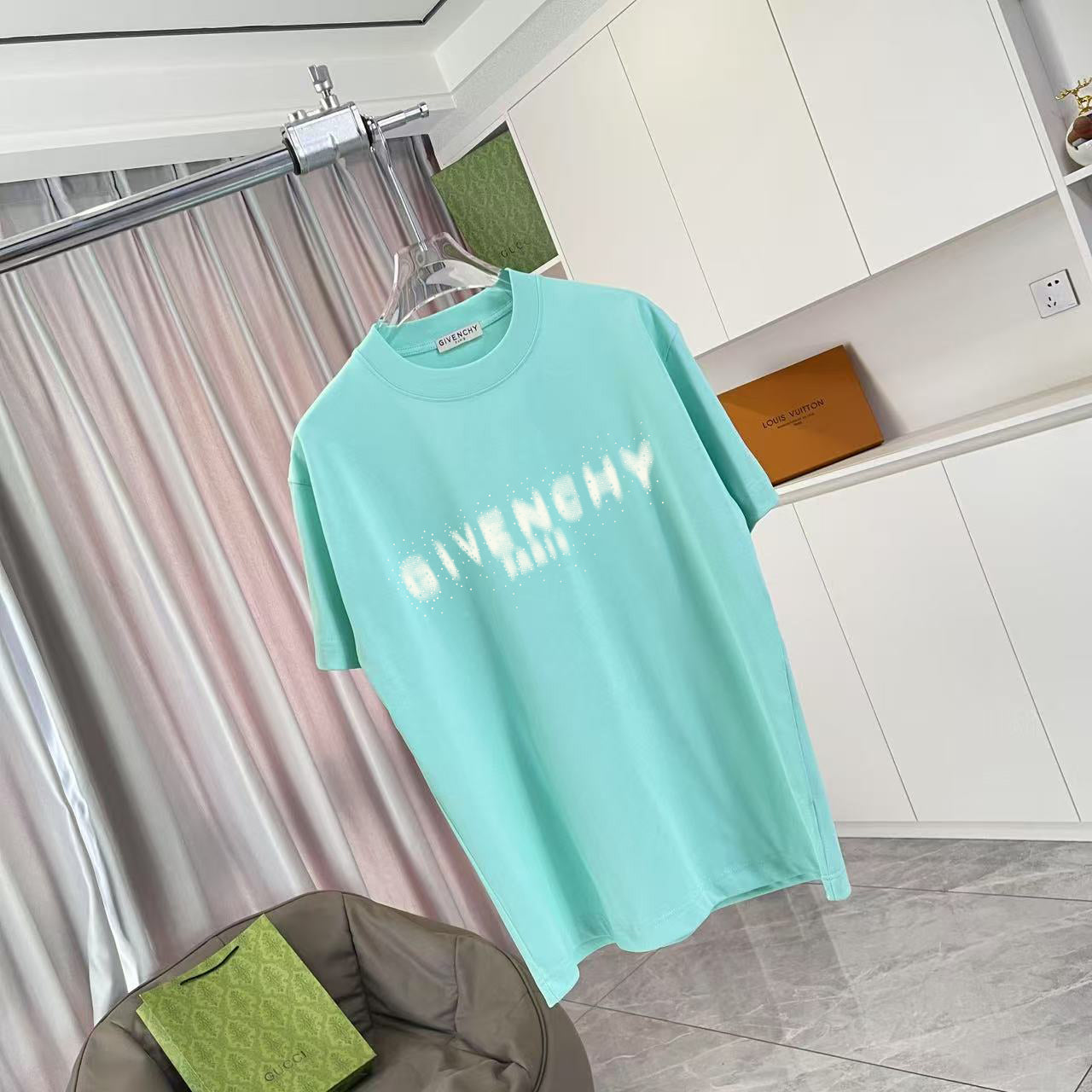 LuxluxHouse Best Quality Clothes Givenchy T-shirt