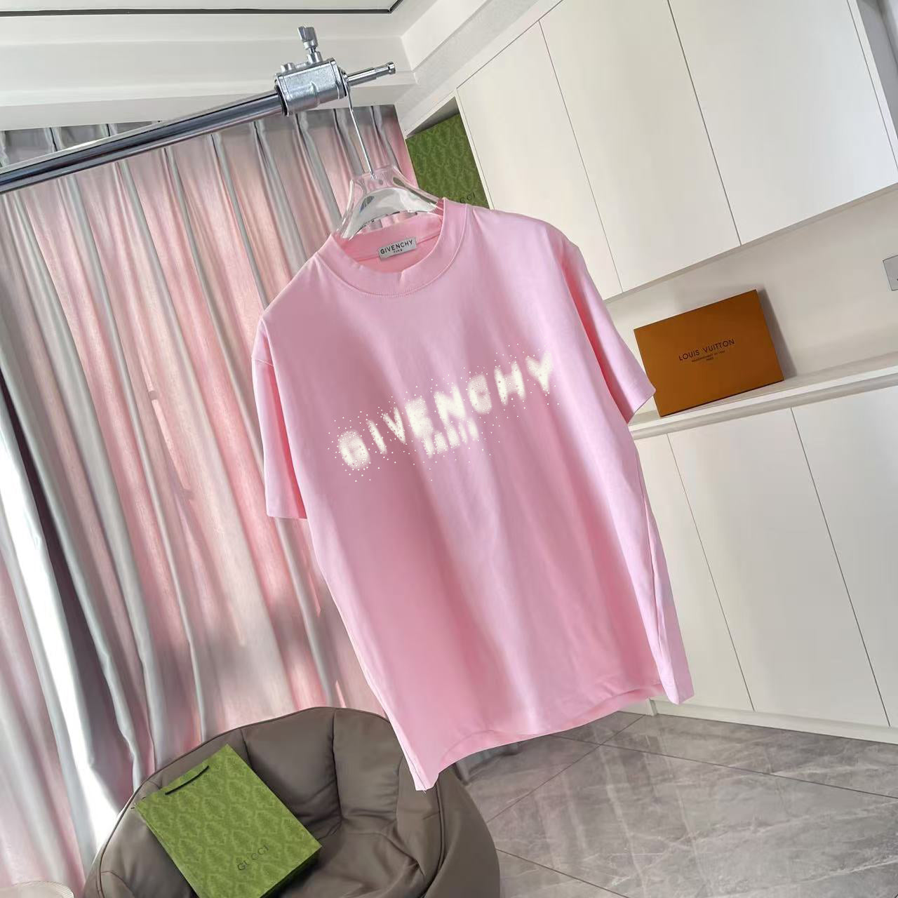 LuxluxHouse Best Quality Clothes Givenchy T-shirt