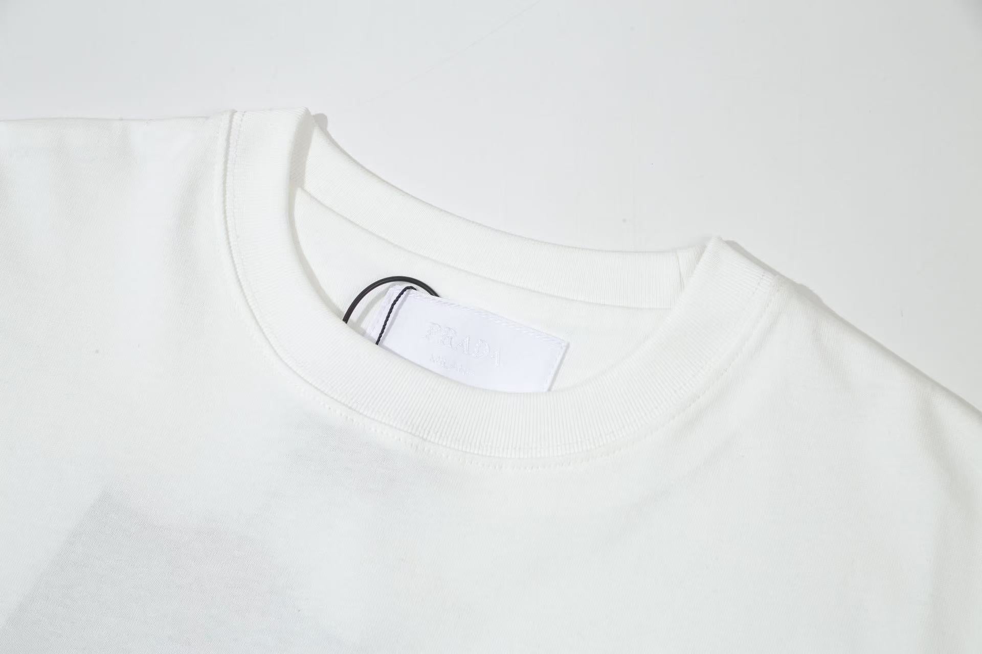 LuxluxHouse Best Quality Clothes T-shirt Prada