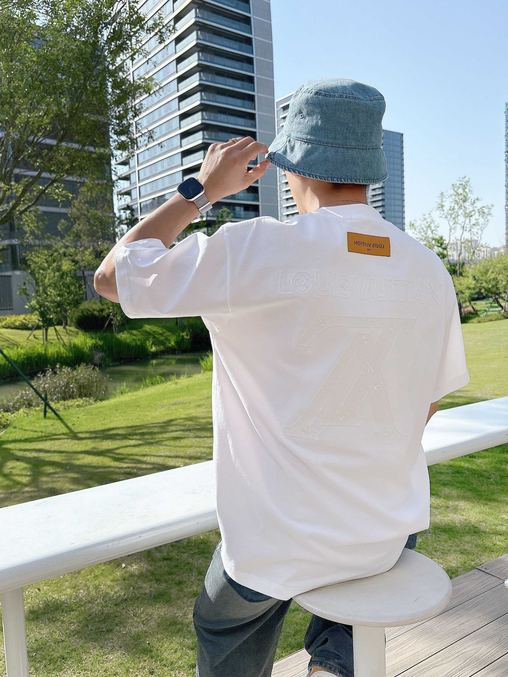 LuxluxHouse Best Quality Clothes T-shirt Louis Vuitton