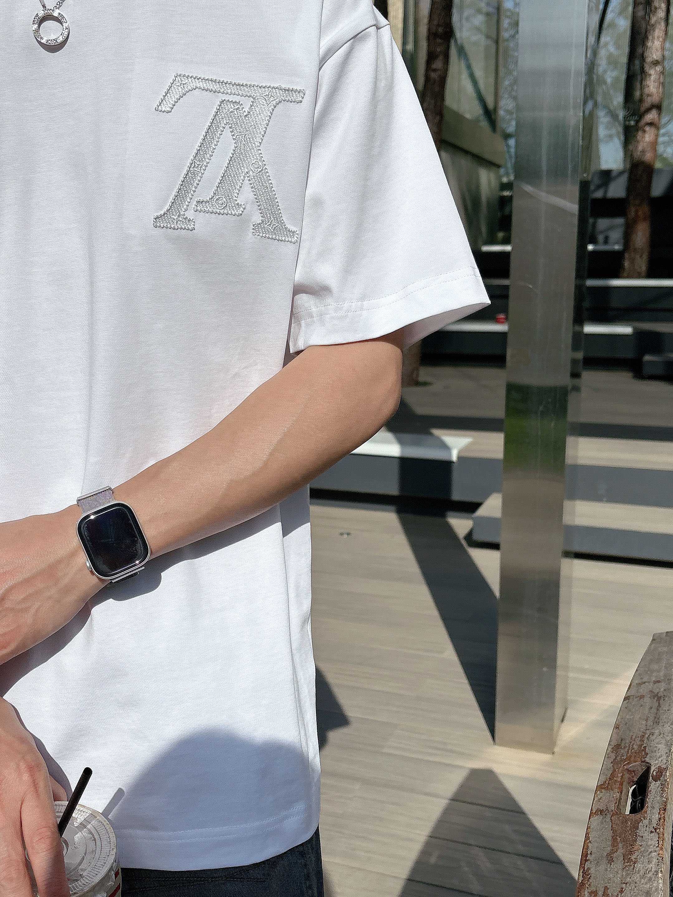 LuxluxHouse Best Quality Clothes T-shirt Louis Vuitton