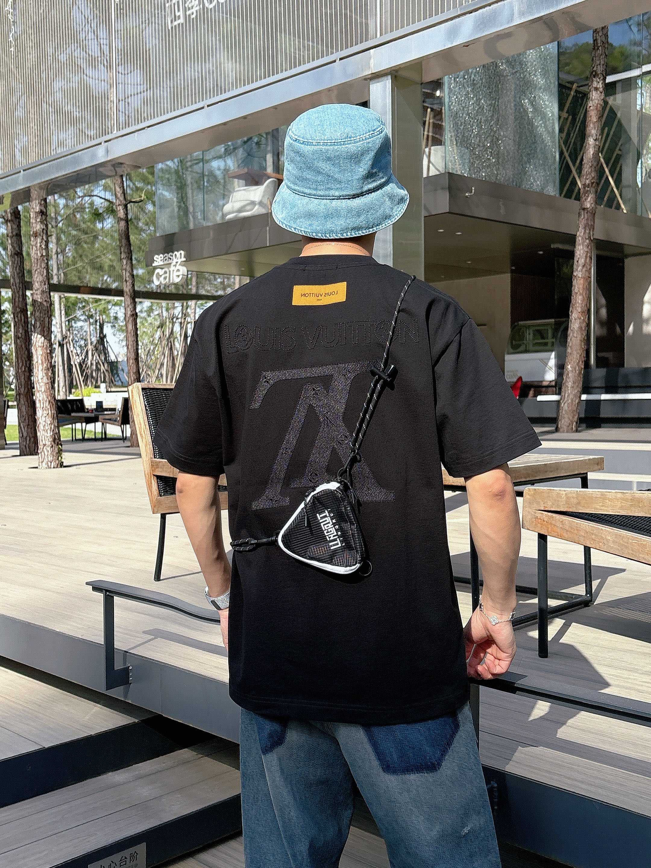 LuxluxHouse Best Quality Clothes T-shirt Louis Vuitton