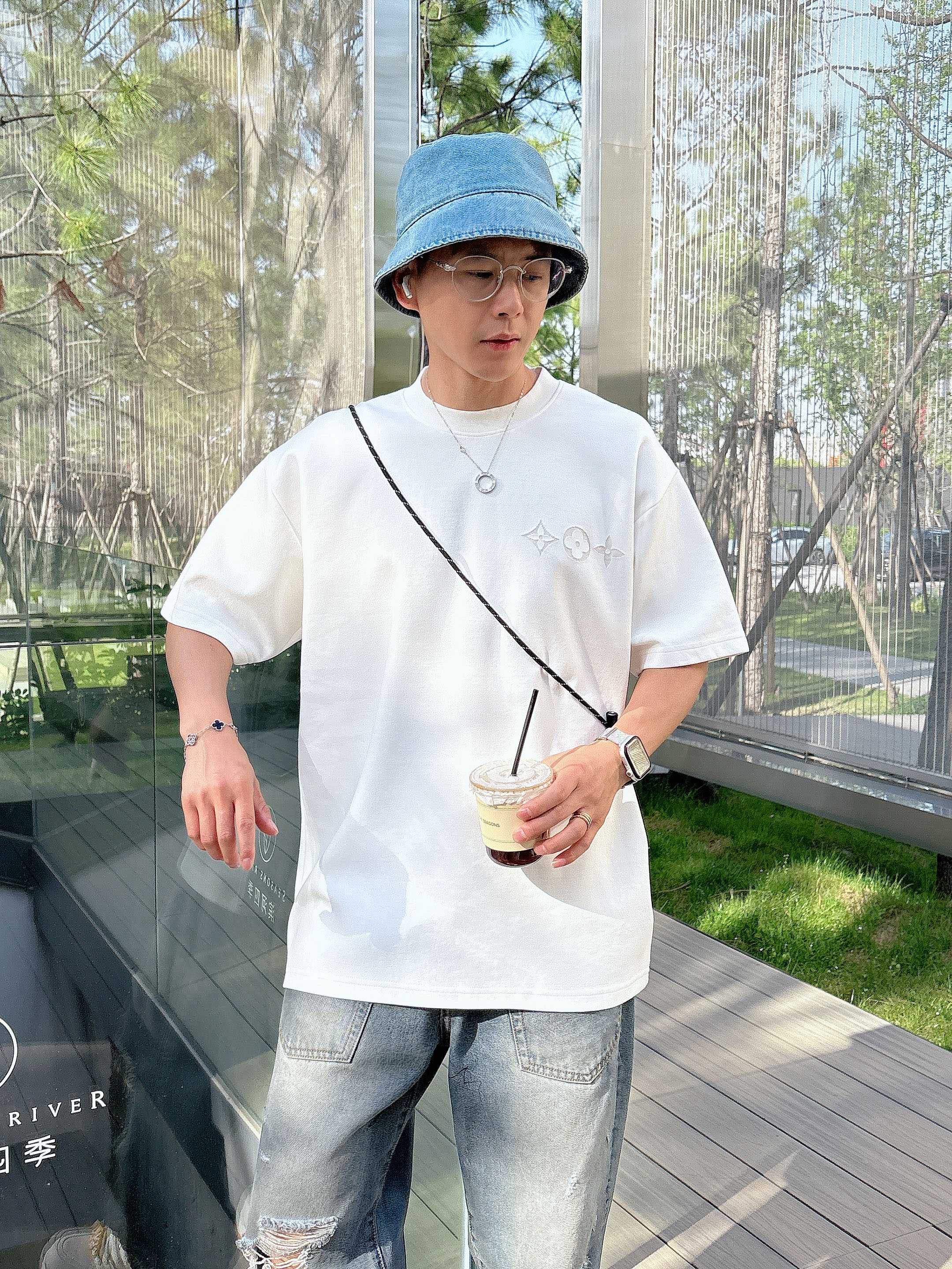 LuxluxHouse Best Quality Clothes T-shirt Louis Vuitton