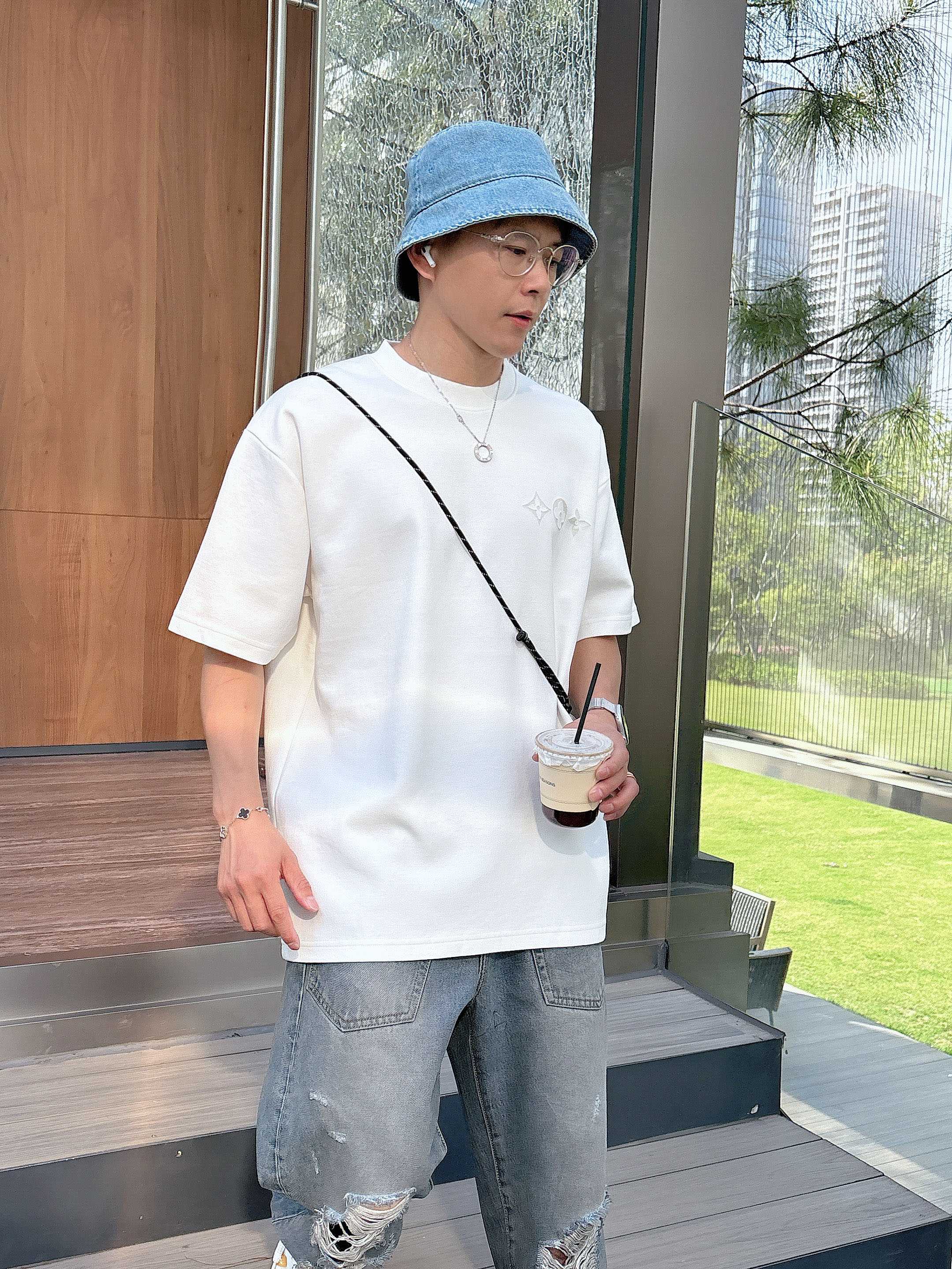 LuxluxHouse Best Quality Clothes T-shirt Louis Vuitton