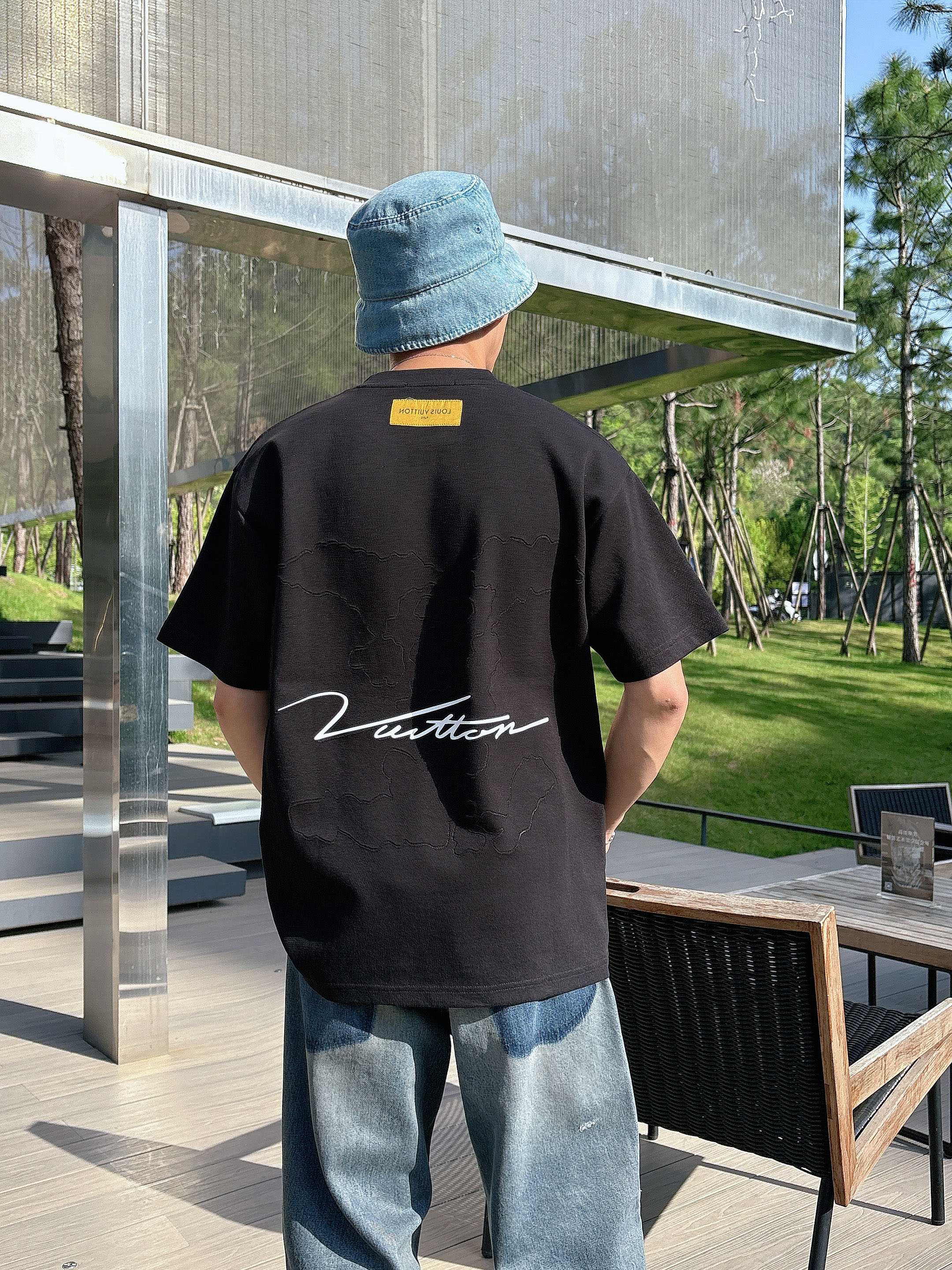 LuxluxHouse Best Quality Clothes T-shirt Louis Vuitton