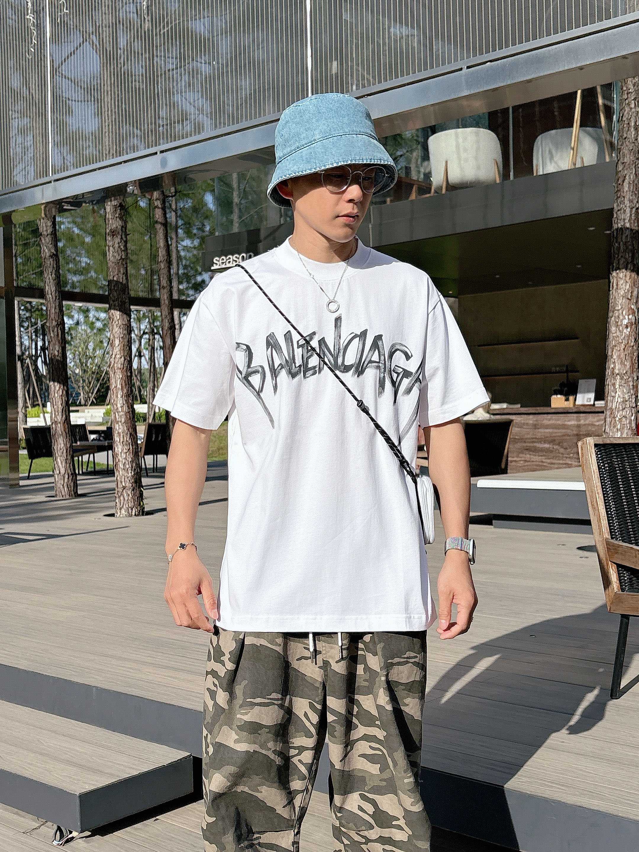 LuxluxHouse Best Quality Clothes Balenciaga T-shirt