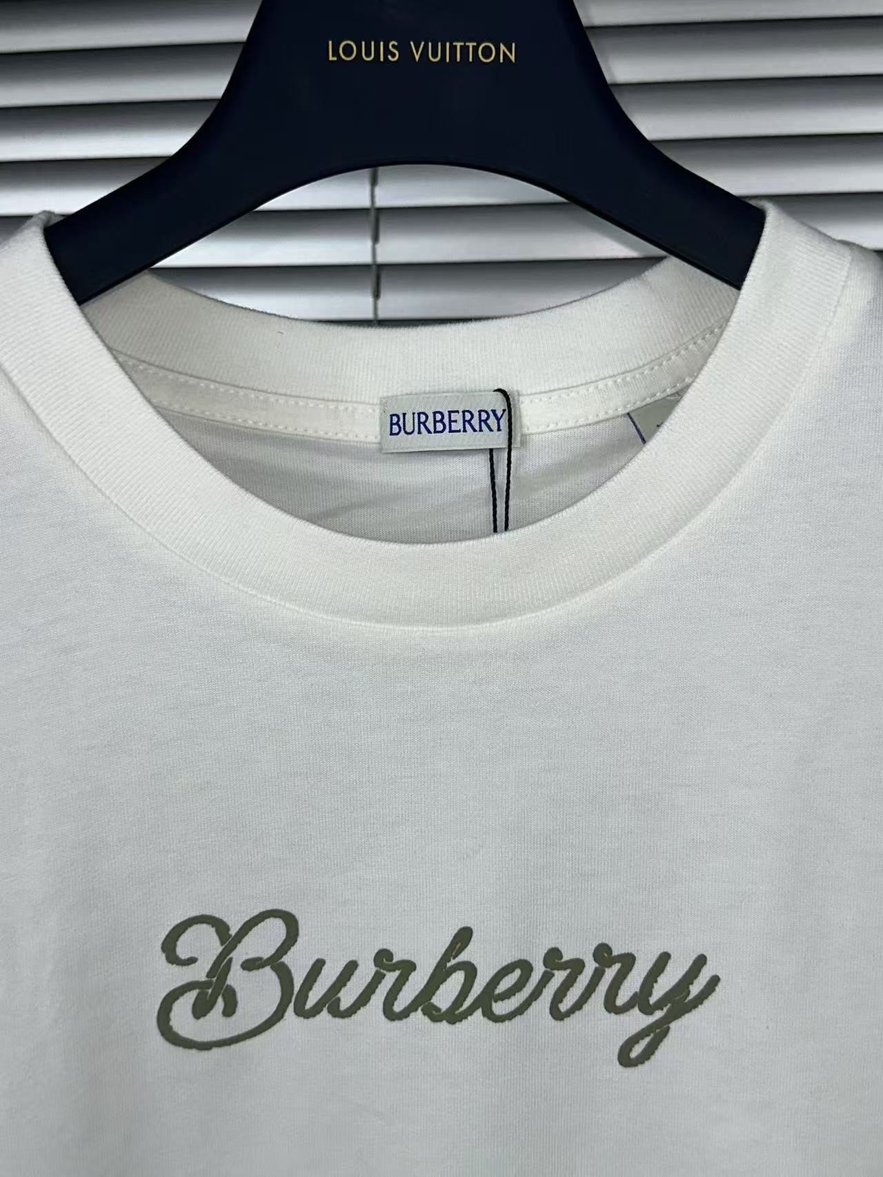 LuxluxHouse Best Quality Clothes Burberry T-shirt