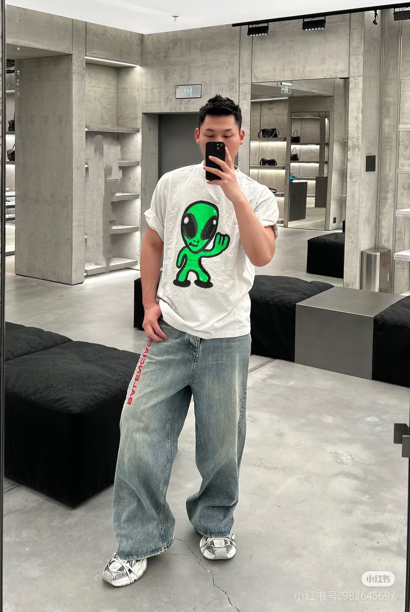 LuxluxHouse Best Quality Clothes Balenciaga T-shirt