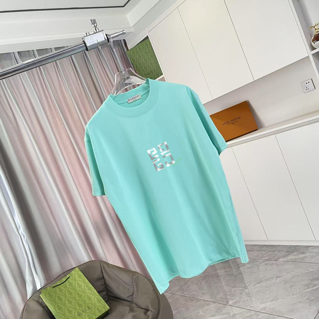 LuxluxHouse Best Quality Clothes Givenchy T-shirt