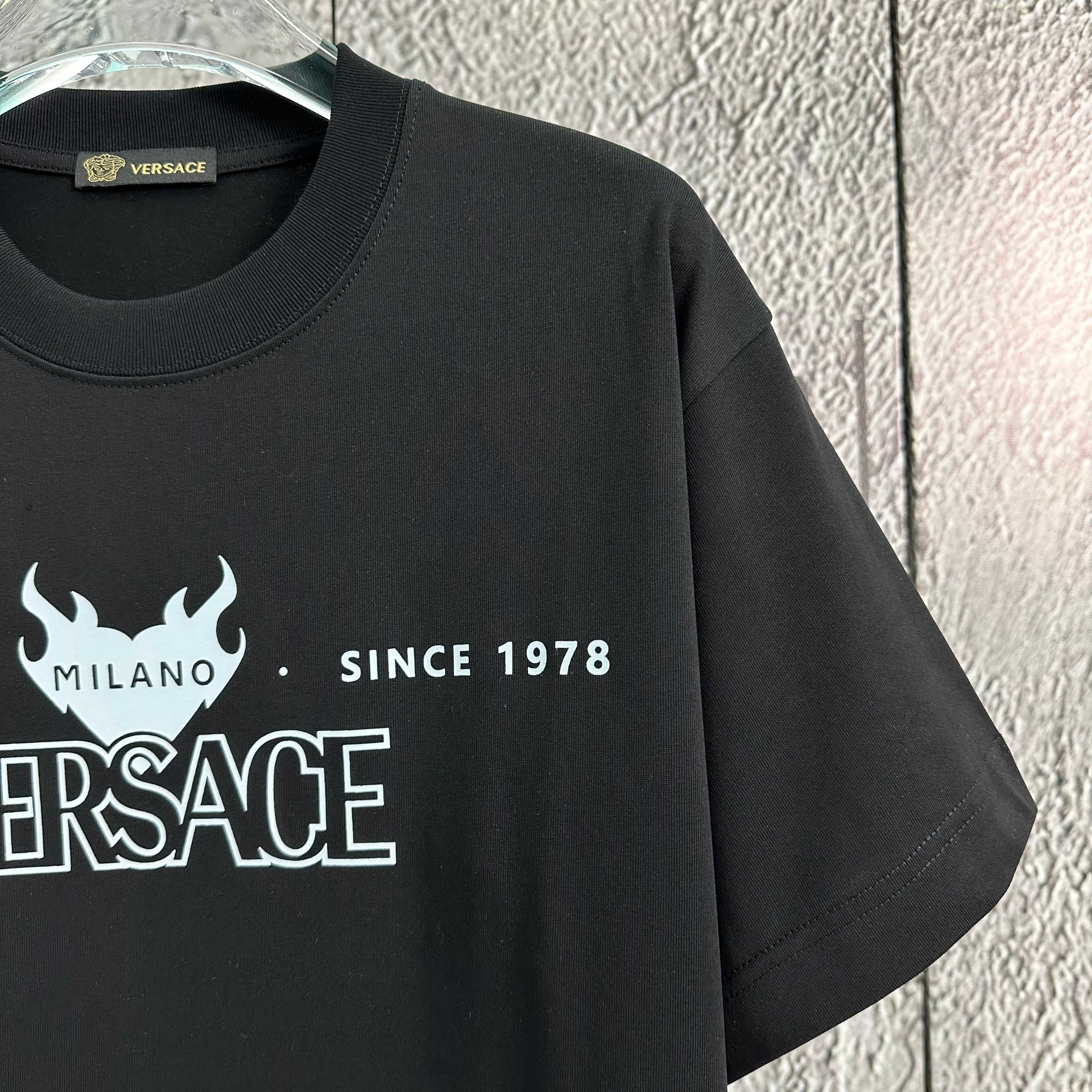 LuxluxHouse Best Quality Clothes Versace T-shirt
