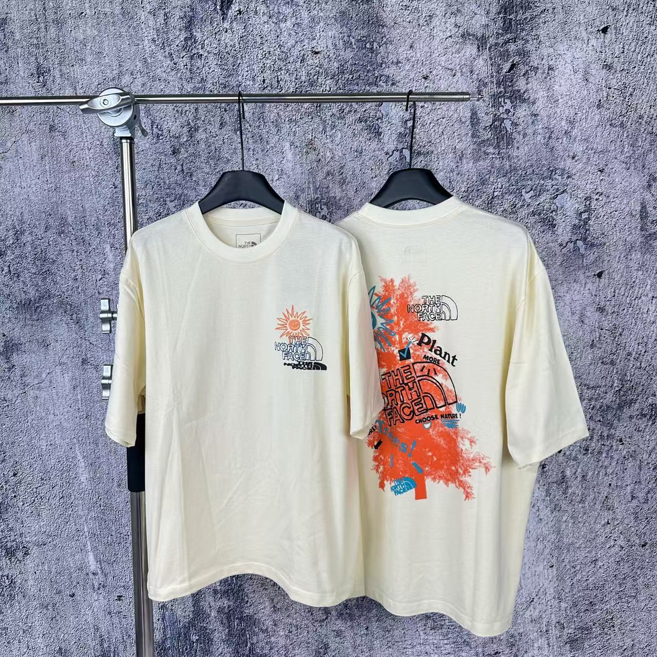 LuxluxHouse Best Quality Clothes The North Face & MLB T-shirt