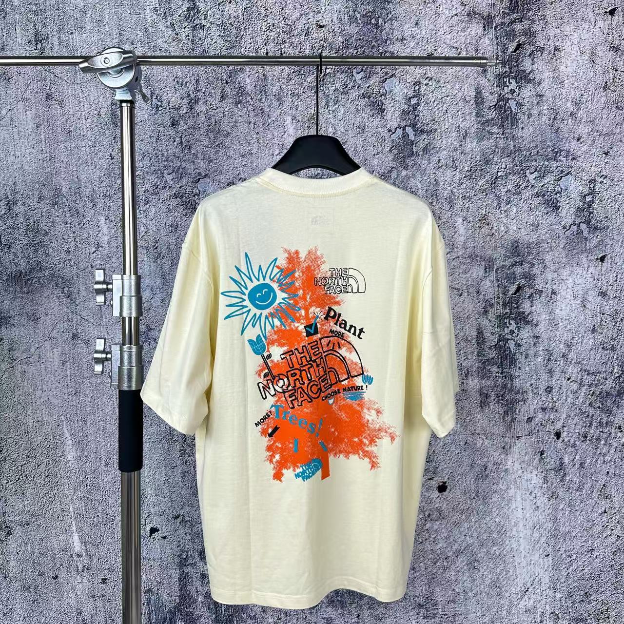 LuxluxHouse Best Quality Clothes The North Face & MLB T-shirt