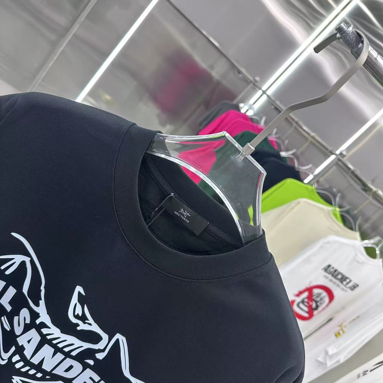 LuxluxHouse Best Quality Clothes T-shirt Arcteryx