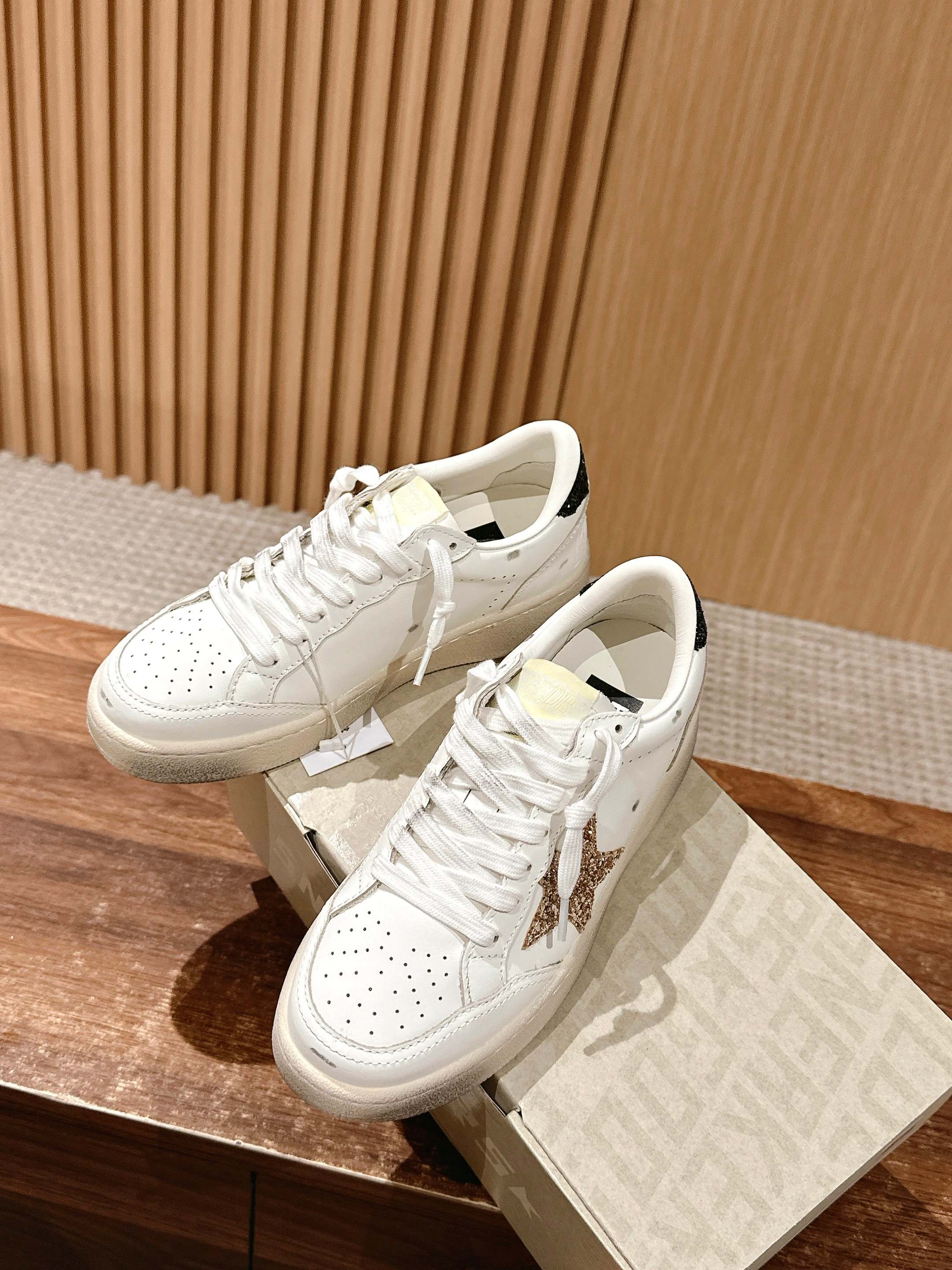 LuxluxHouse Best Quality Shoes Golden Goose