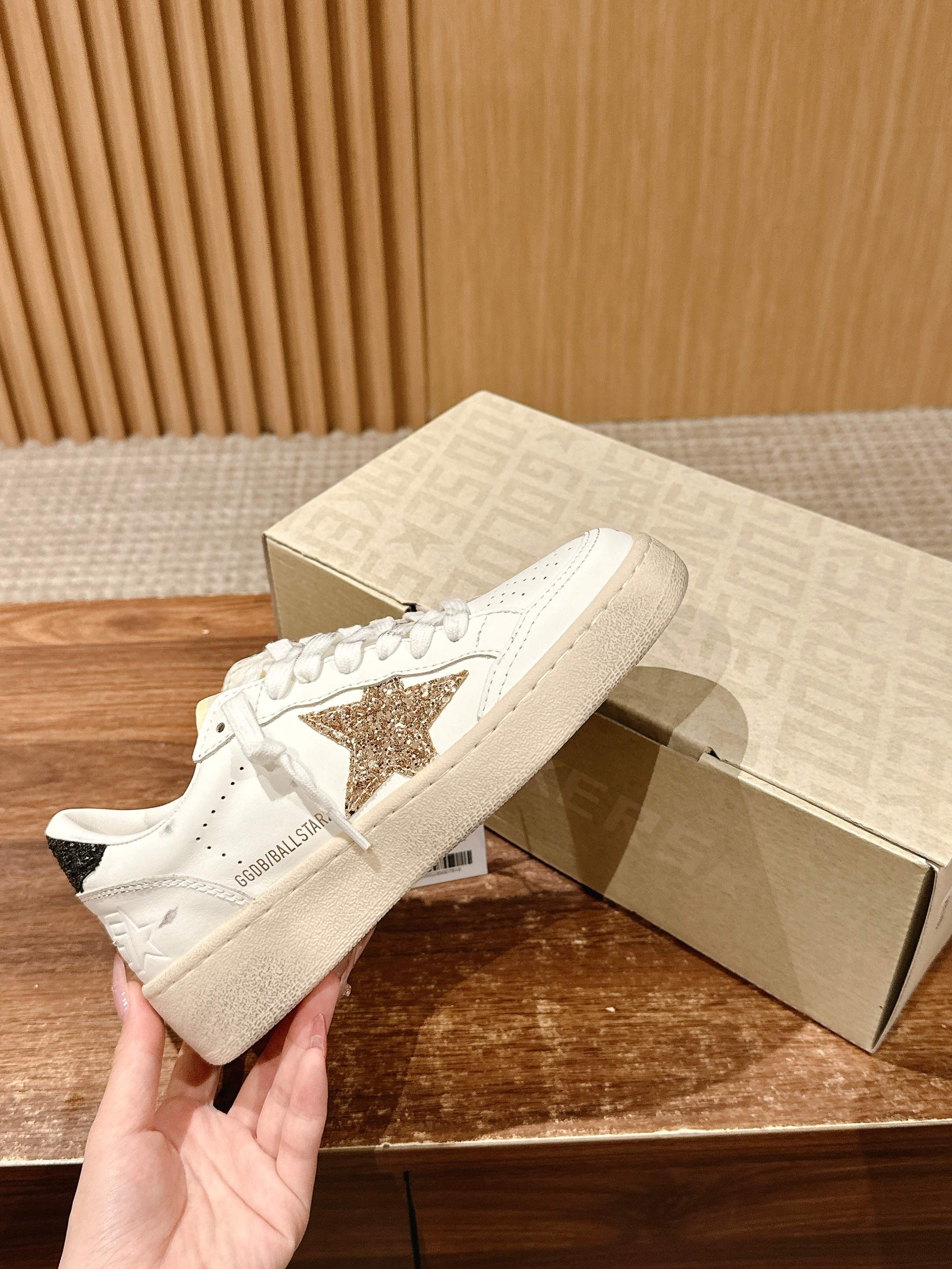 LuxluxHouse Best Quality Shoes Golden Goose