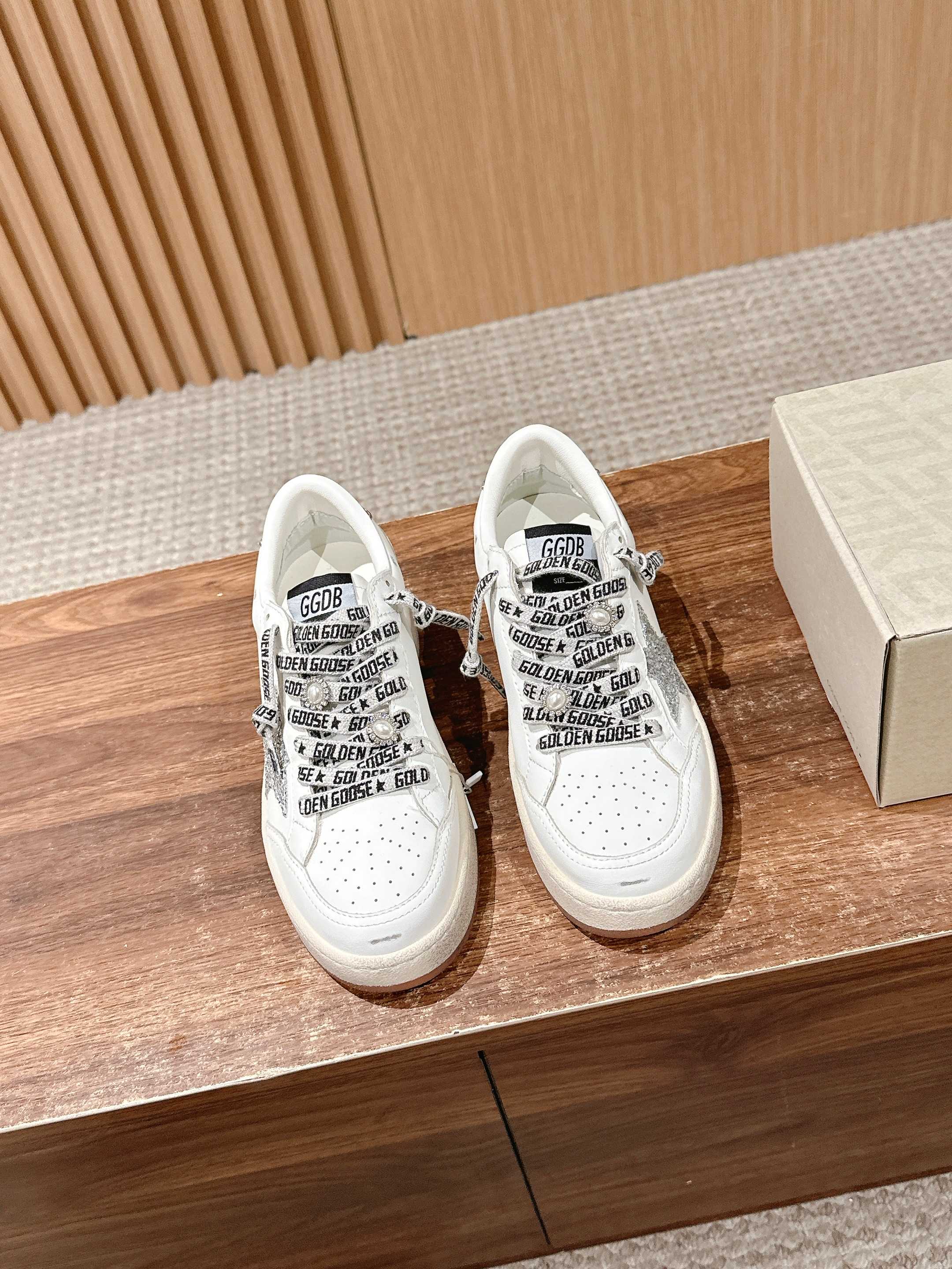 LuxluxHouse Best Quality Shoes Golden Goose