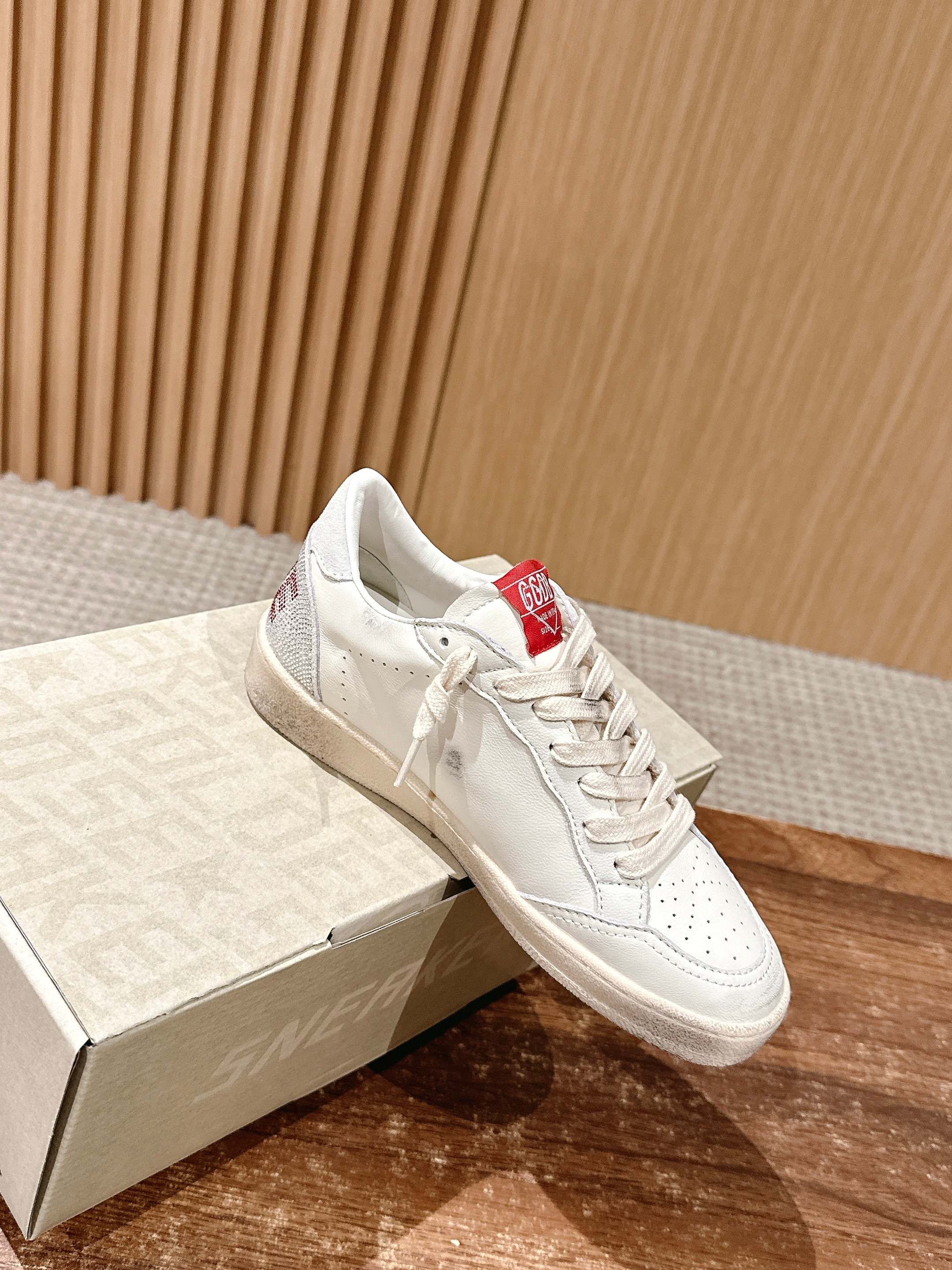 LuxluxHouse Best Quality Shoes Golden Goose