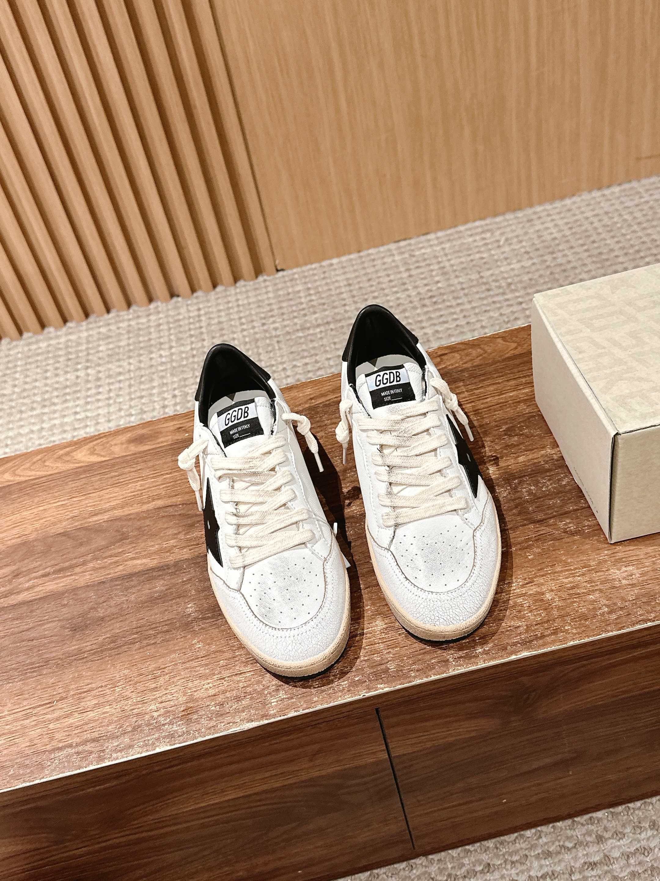 LuxluxHouse Best Quality Shoes Golden Goose