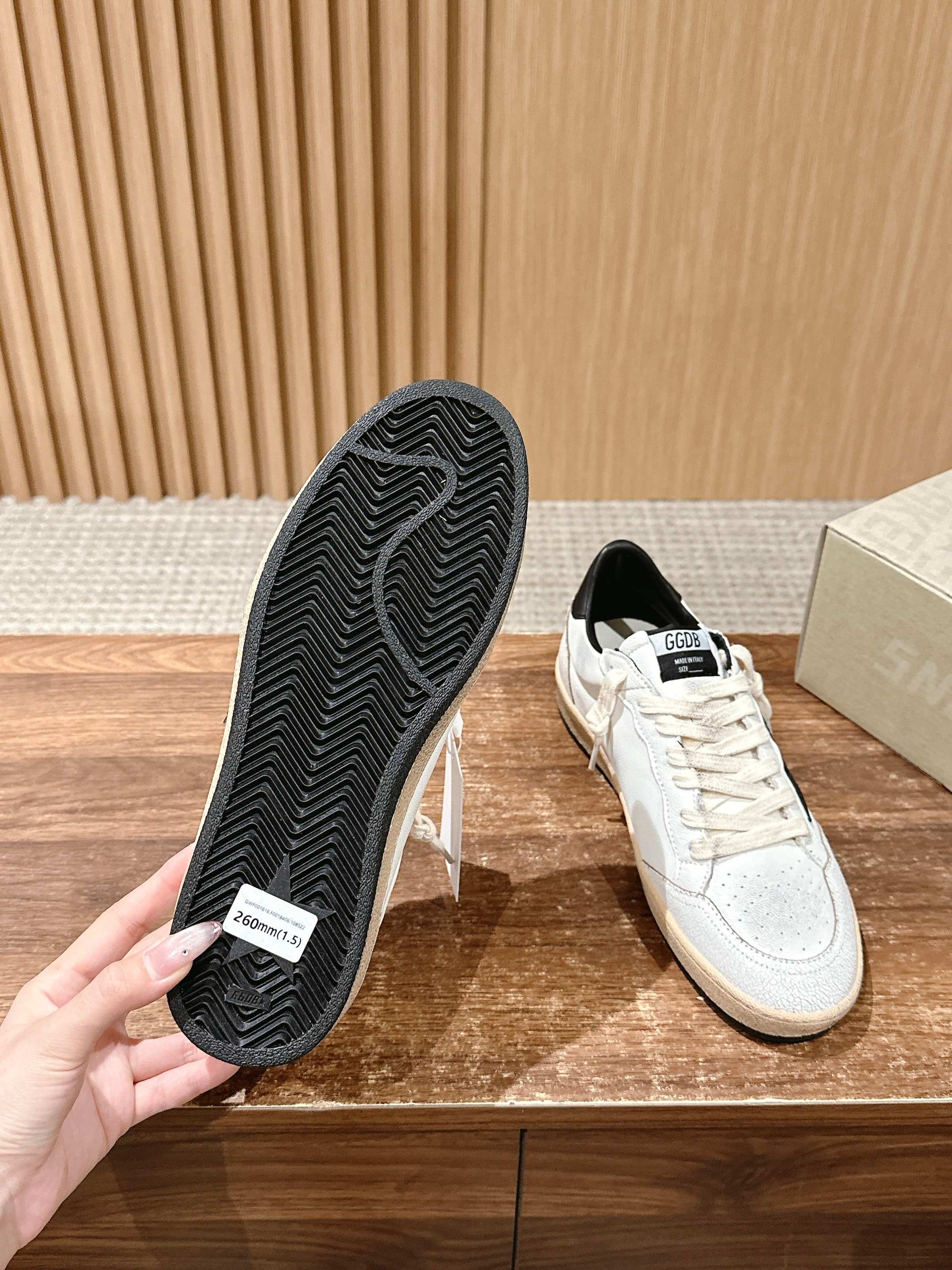 LuxluxHouse Best Quality Shoes Golden Goose