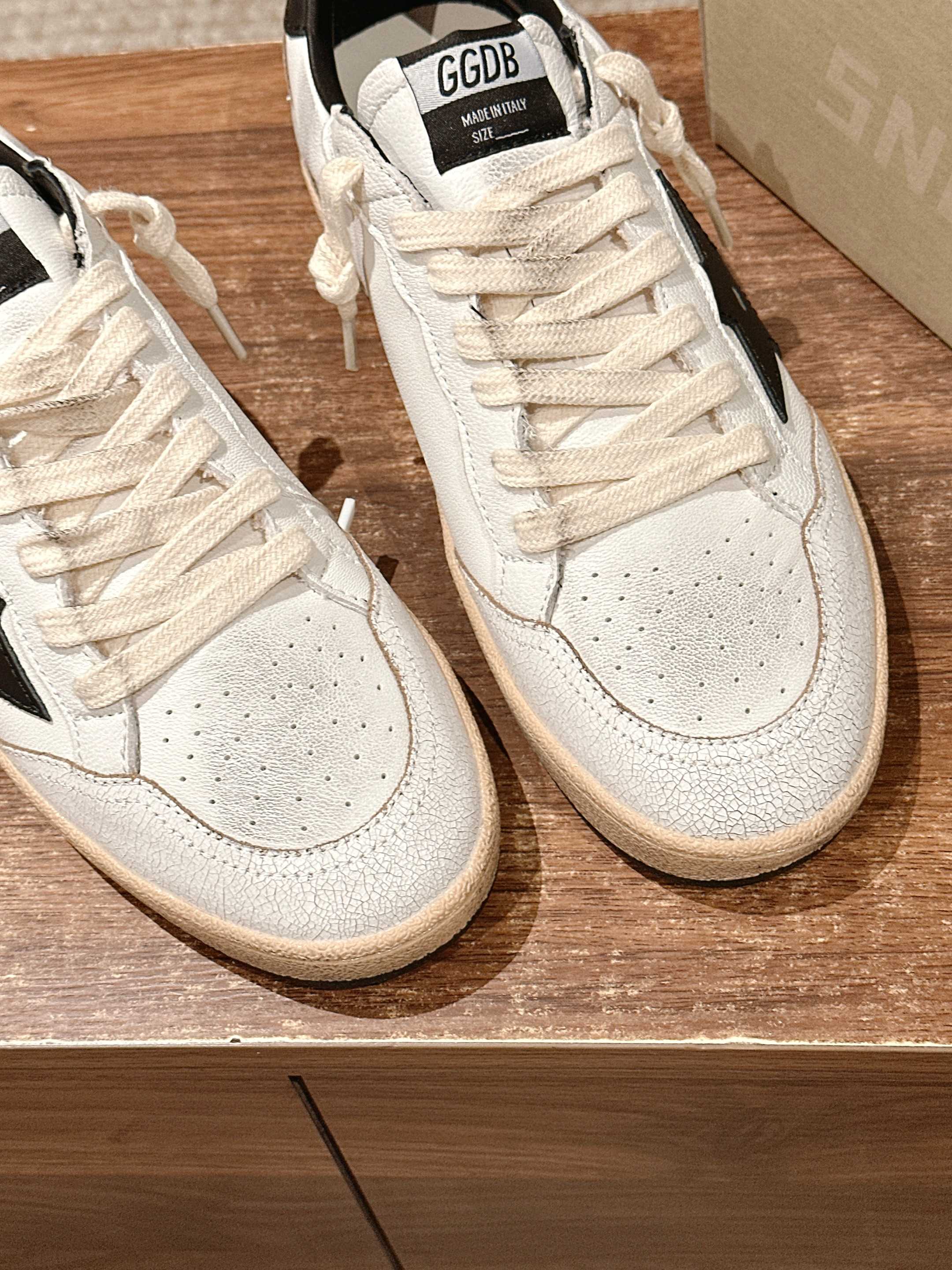 LuxluxHouse Best Quality Shoes Golden Goose
