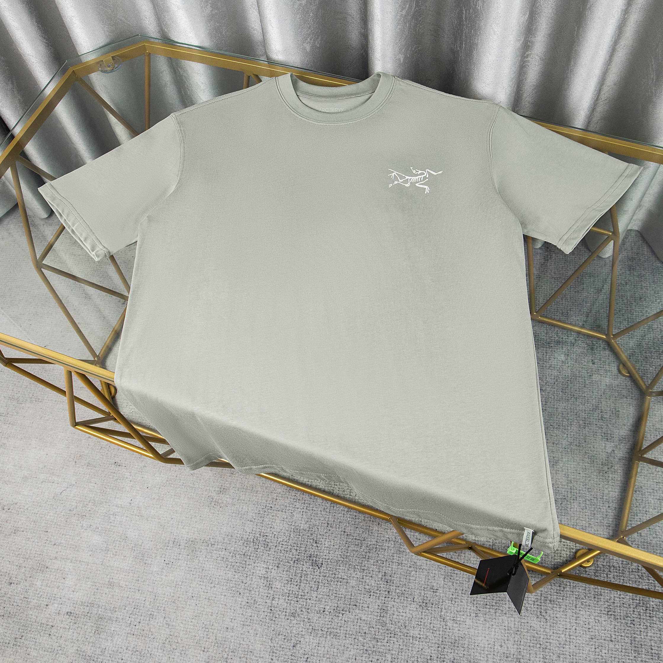 LuxluxHouse Best Quality Clothes T-shirt Arcteryx