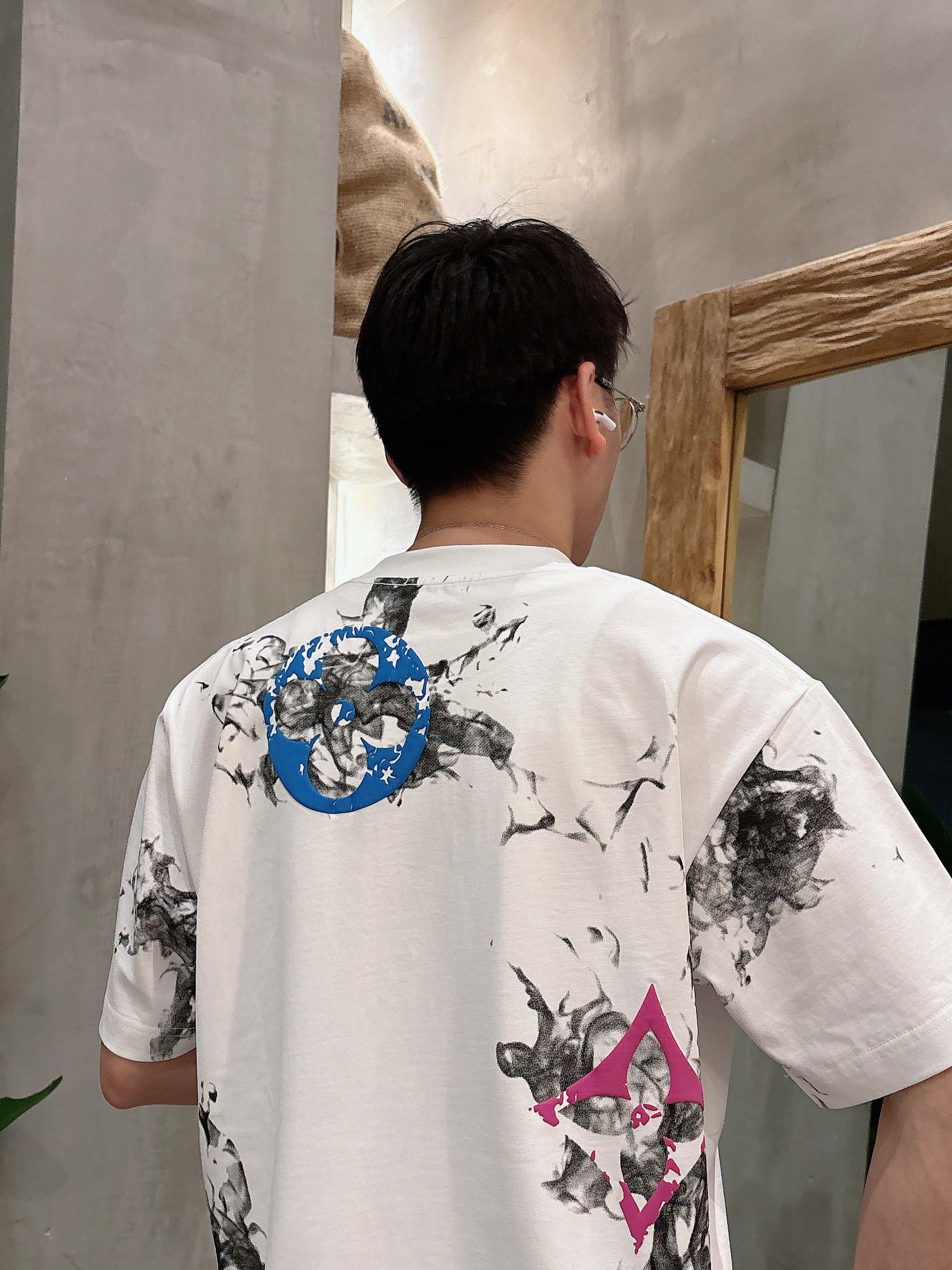 LuxluxHouse Best Quality Clothes T-shirt Louis Vuitton