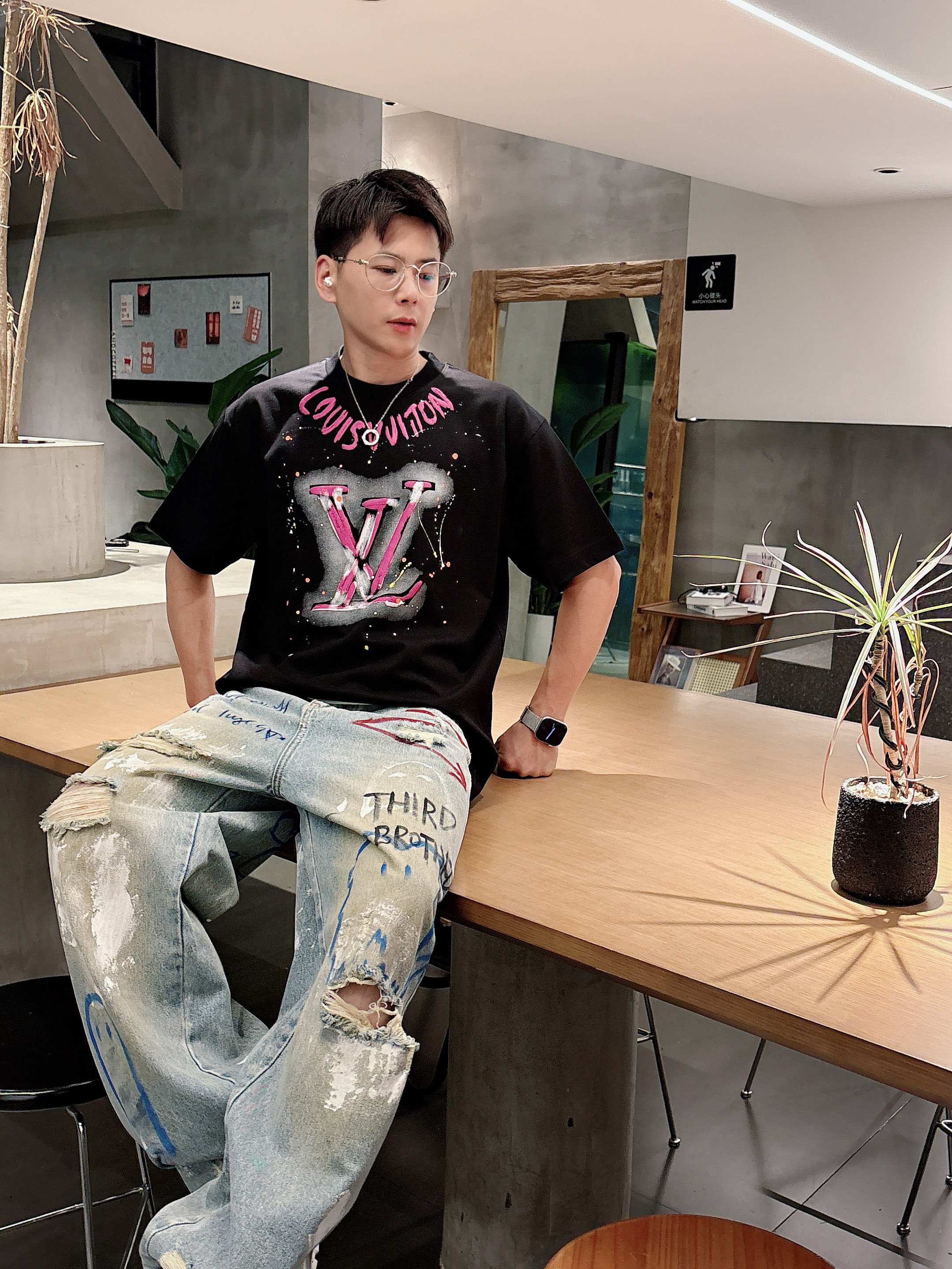 LuxluxHouse Best Quality Clothes T-shirt Louis Vuitton