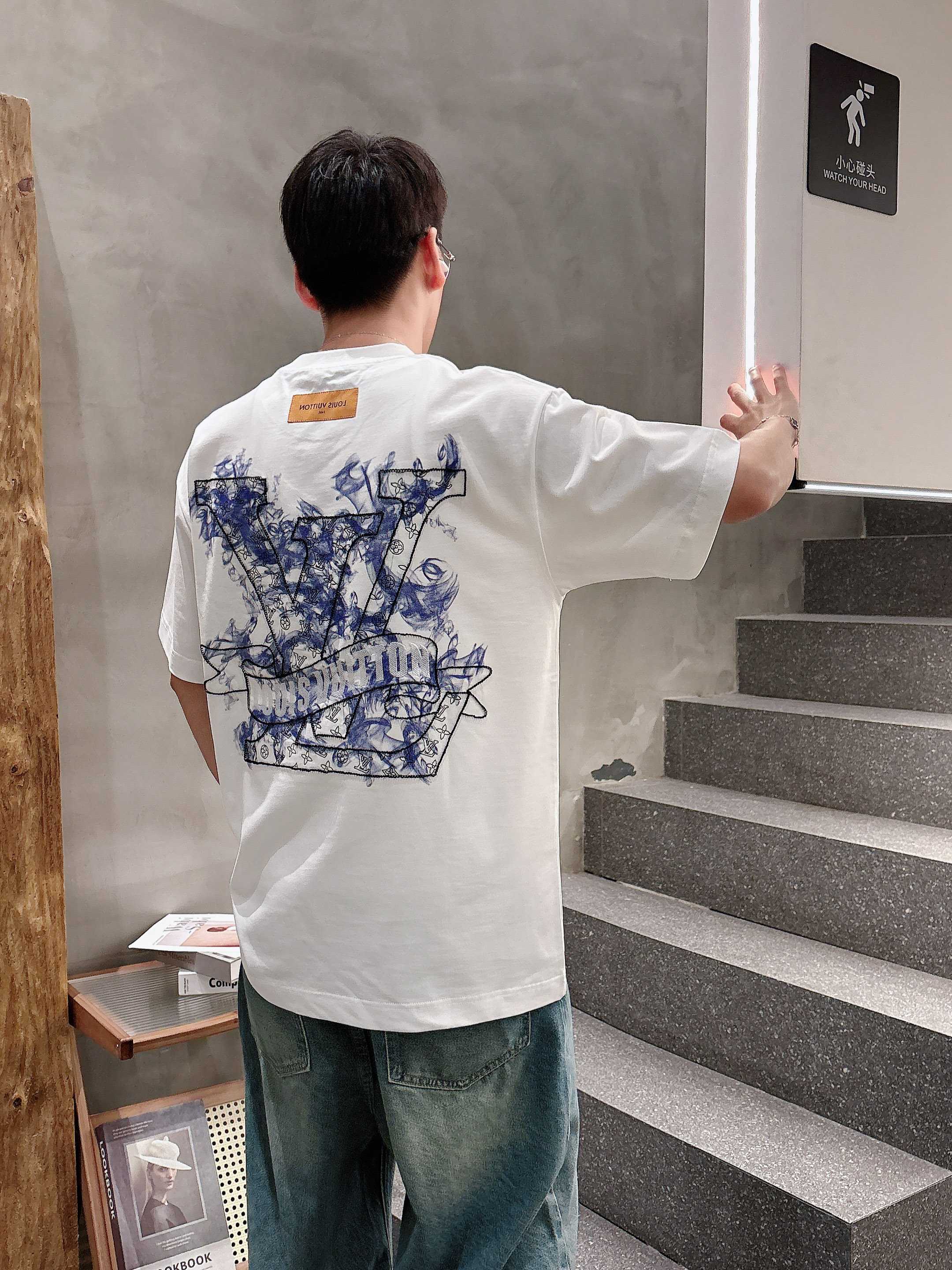 LuxluxHouse Best Quality Clothes T-shirt Louis Vuitton