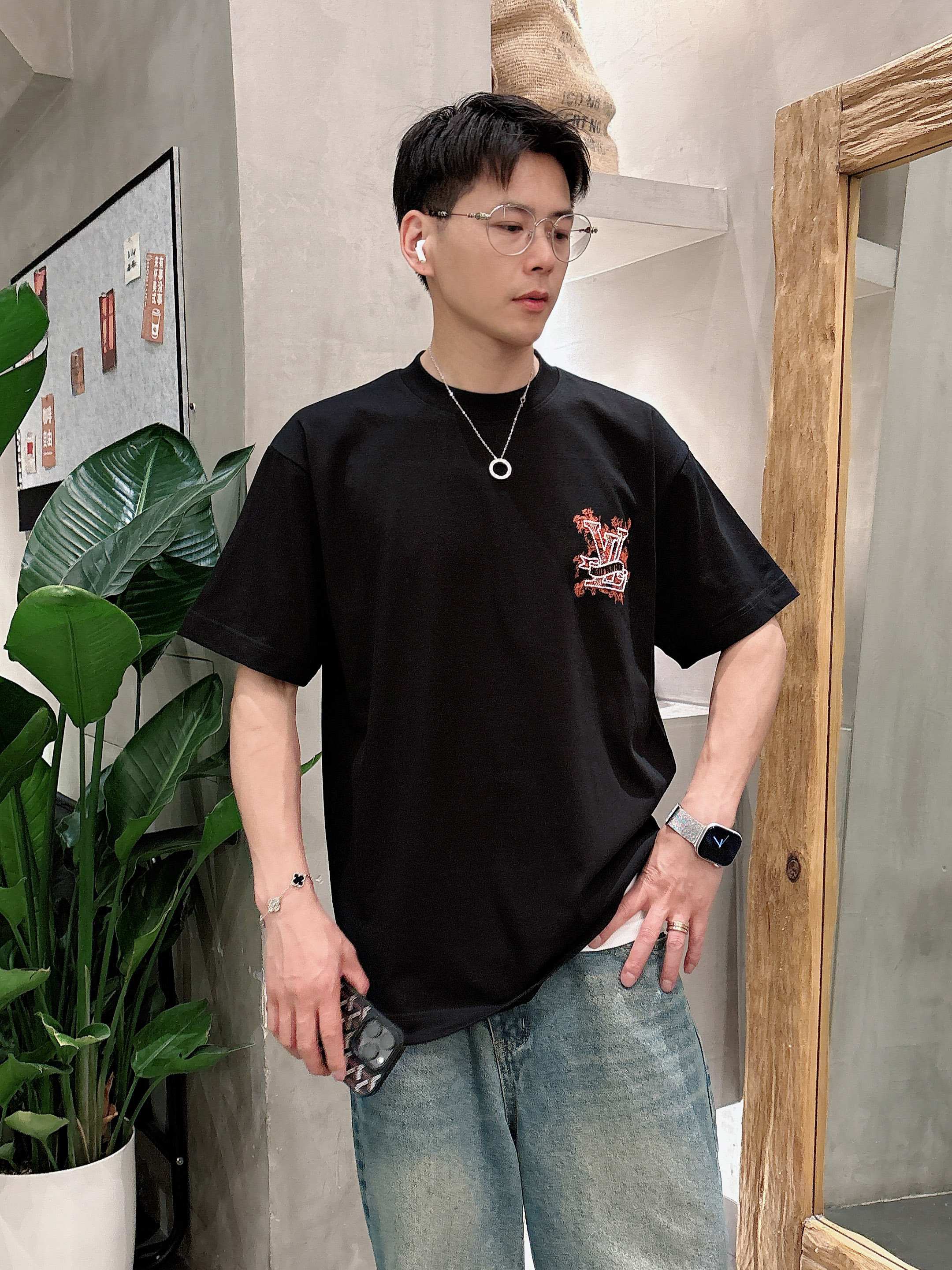 LuxluxHouse Best Quality Clothes T-shirt Louis Vuitton