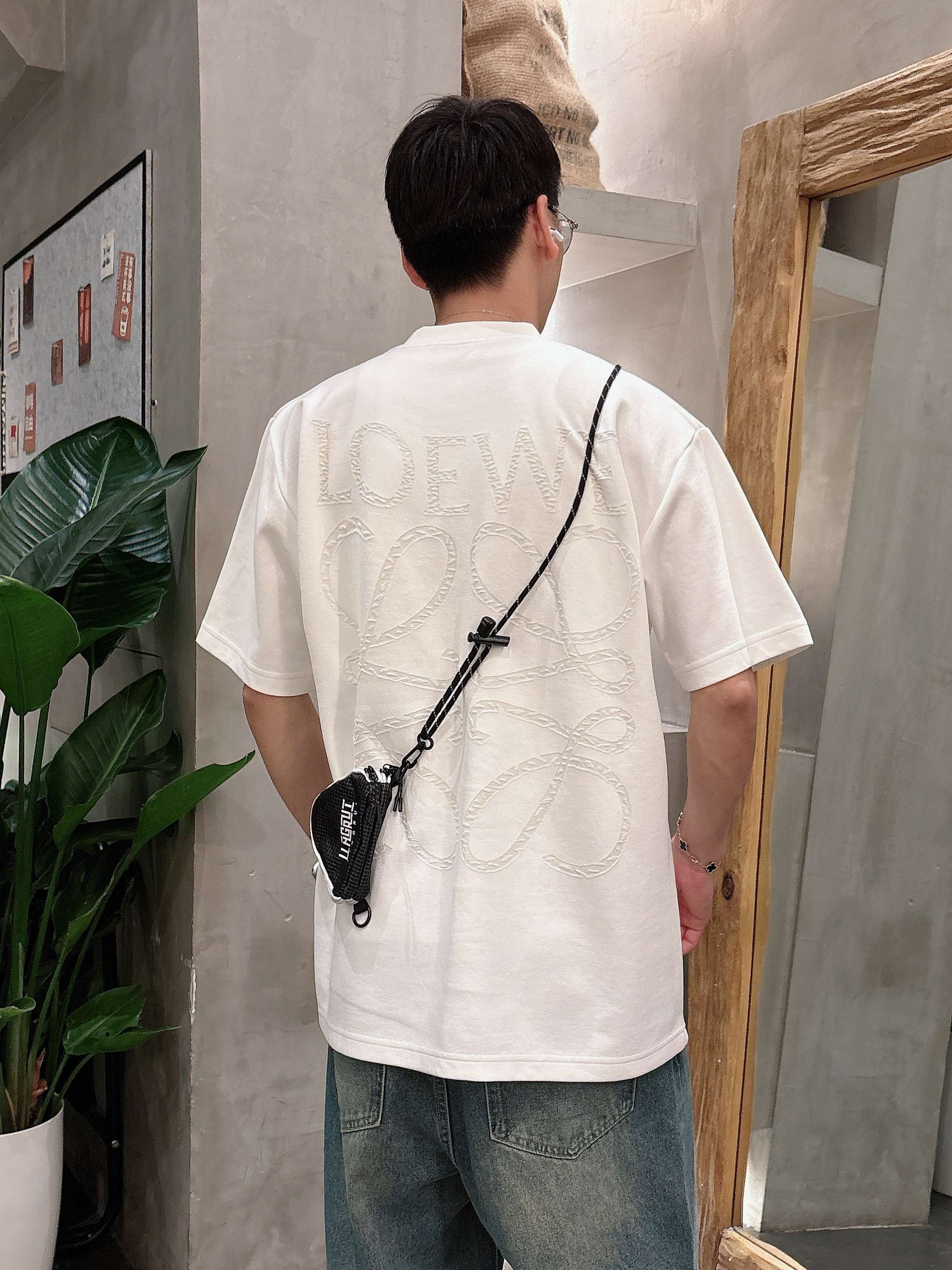 LuxluxHouse Best Quality Clothes T-shirt Loewe