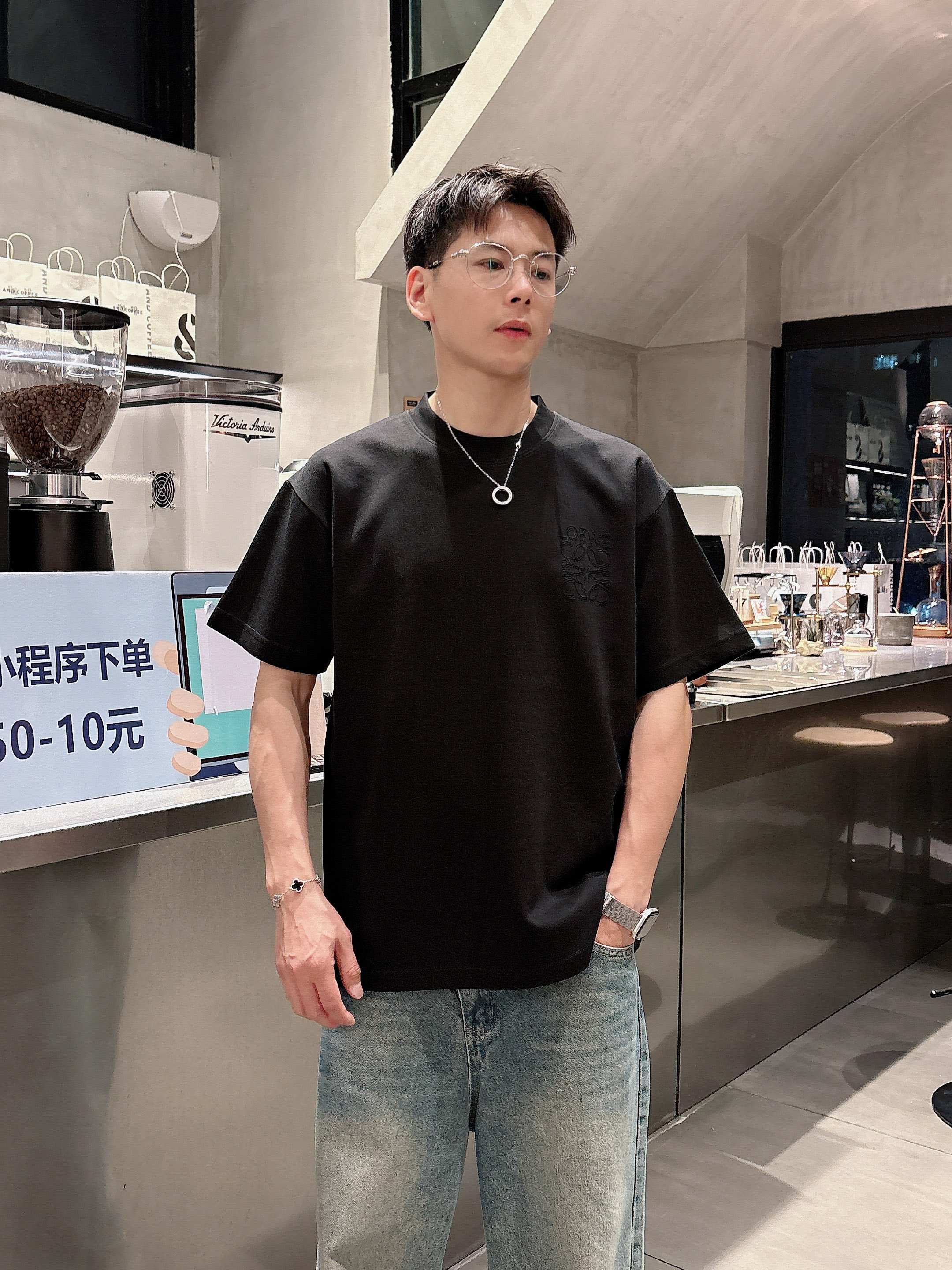 LuxluxHouse Best Quality Clothes T-shirt Loewe