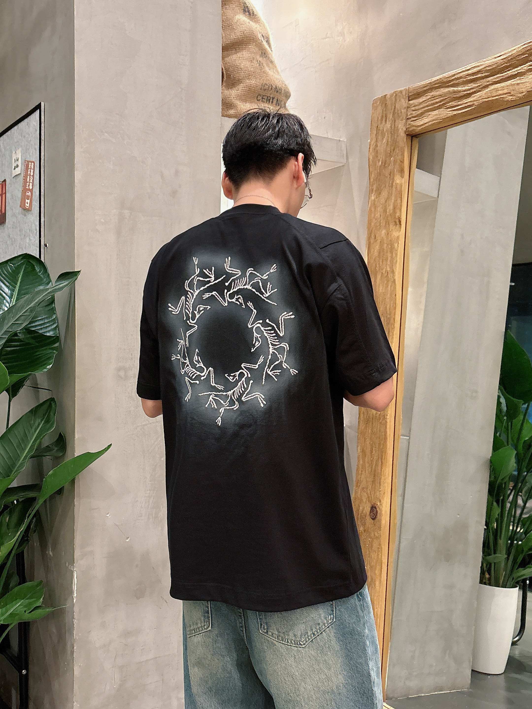 LuxluxHouse Best Quality Clothes T-shirt Arcteryx