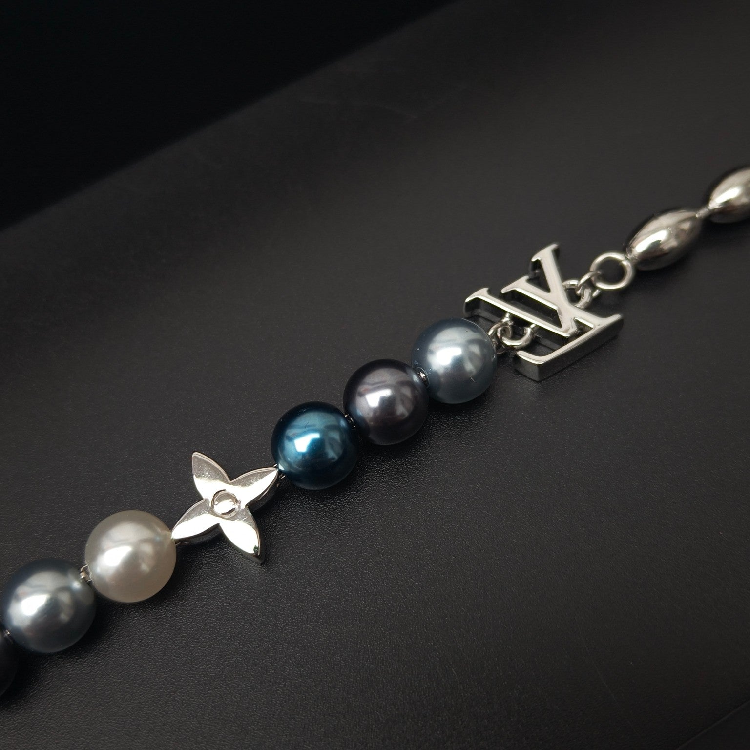 LuxluxHouse Best Quality Accessories Necklace Bracelet Louis Vuitton