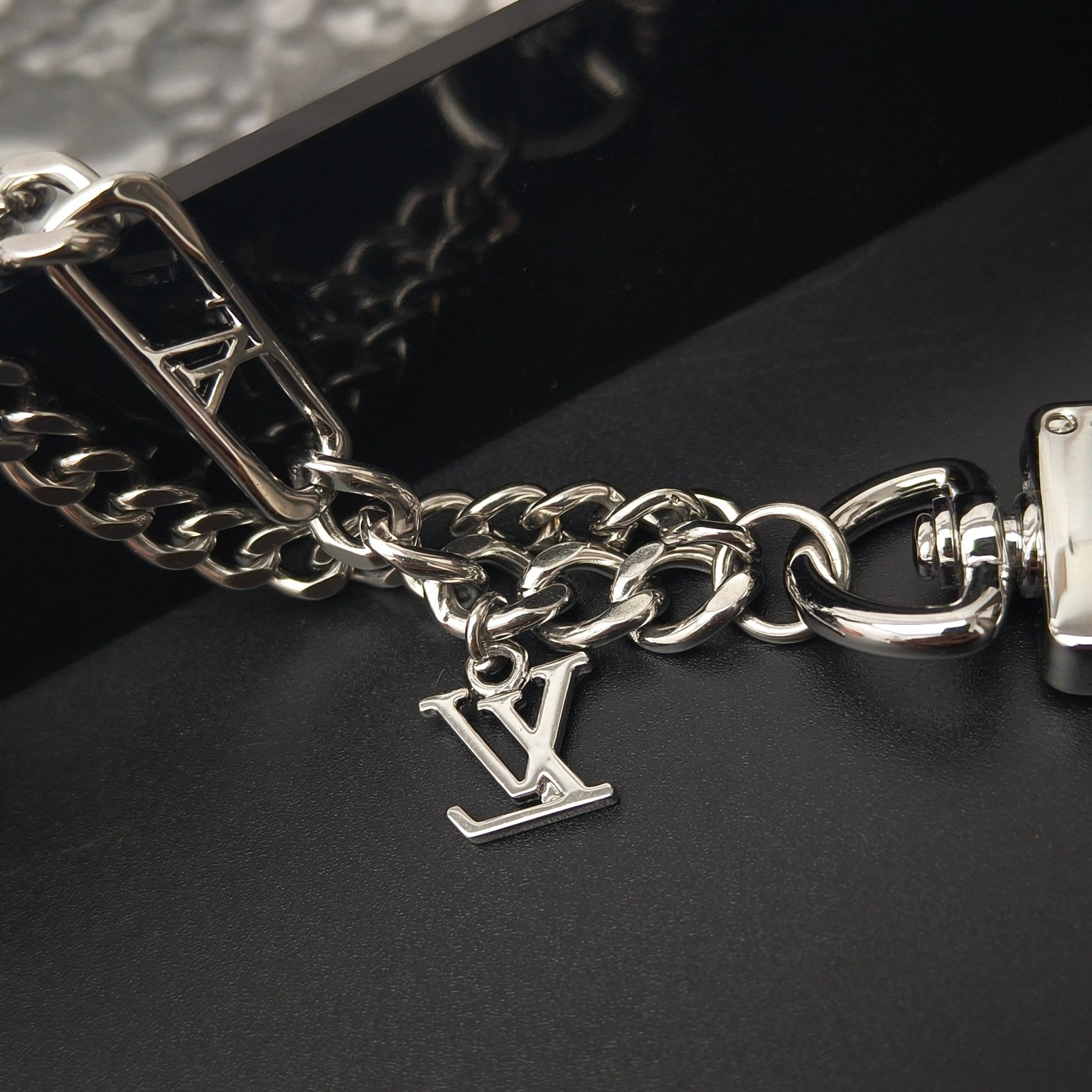 LuxluxHouse Best Quality Accessories Louis Vuitton Keychain