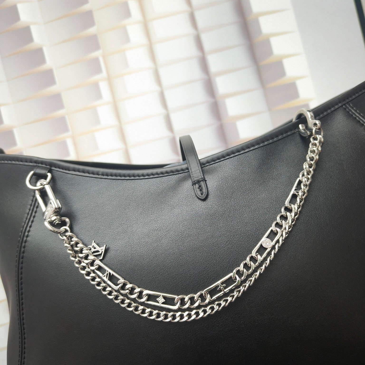 LuxluxHouse Best Quality Accessories Louis Vuitton Keychain