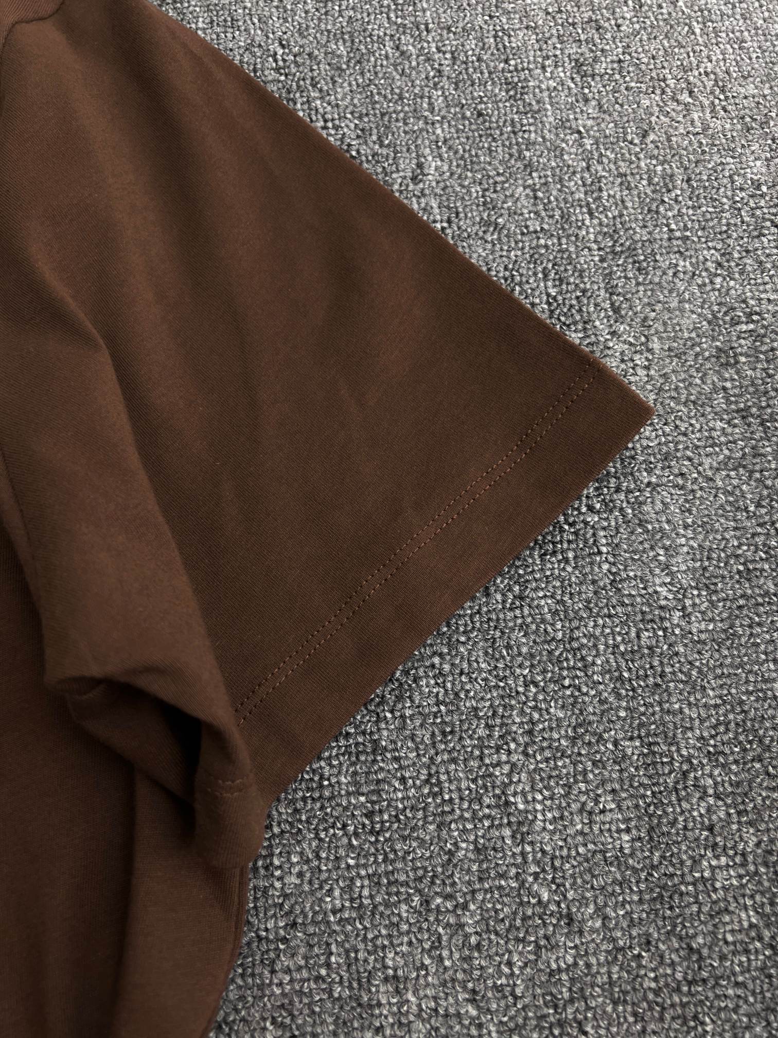 LuxluxHouse Best Quality Clothes T-shirt Loewe