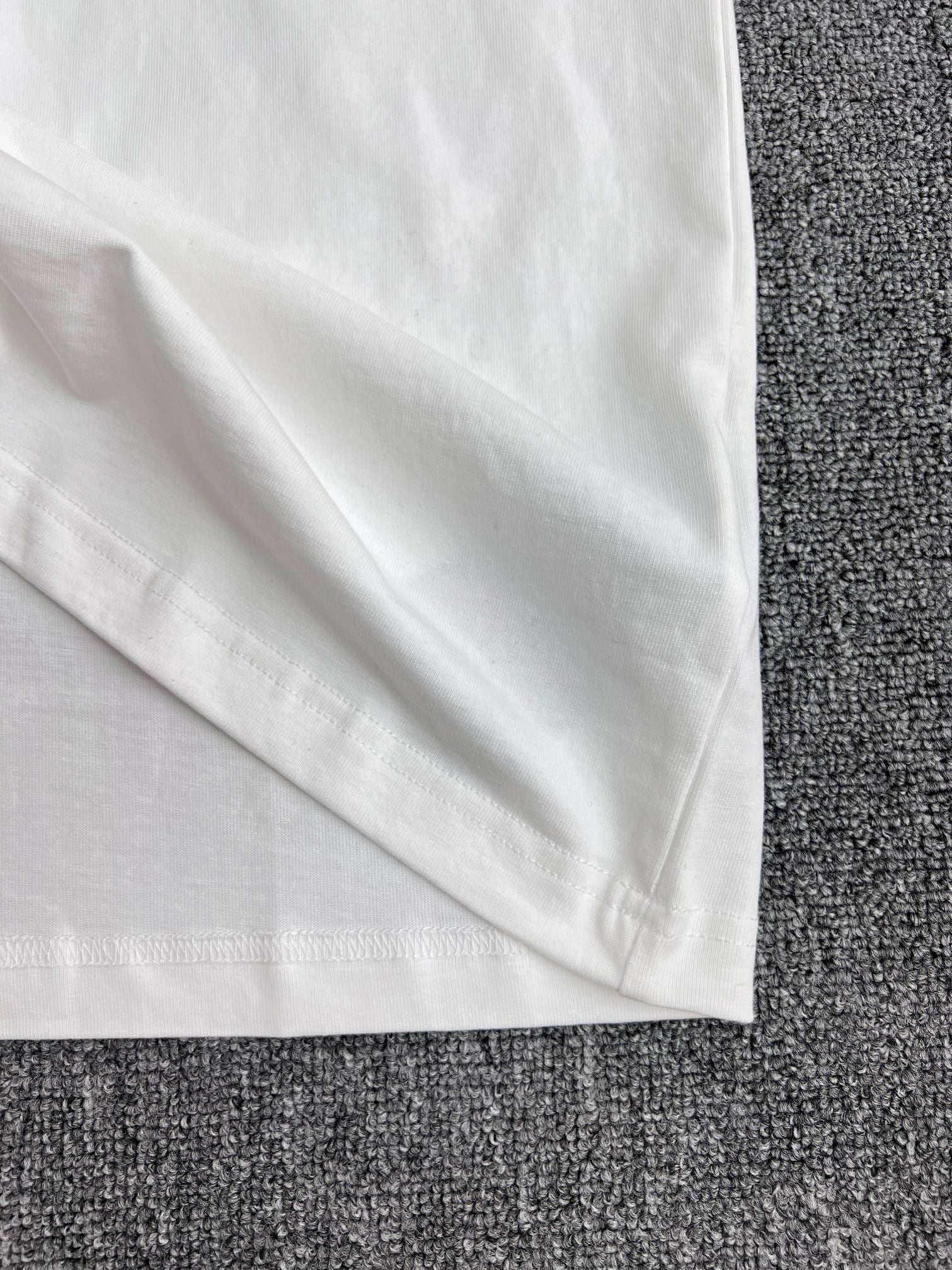 LuxluxHouse Best Quality Clothes T-shirt Prada
