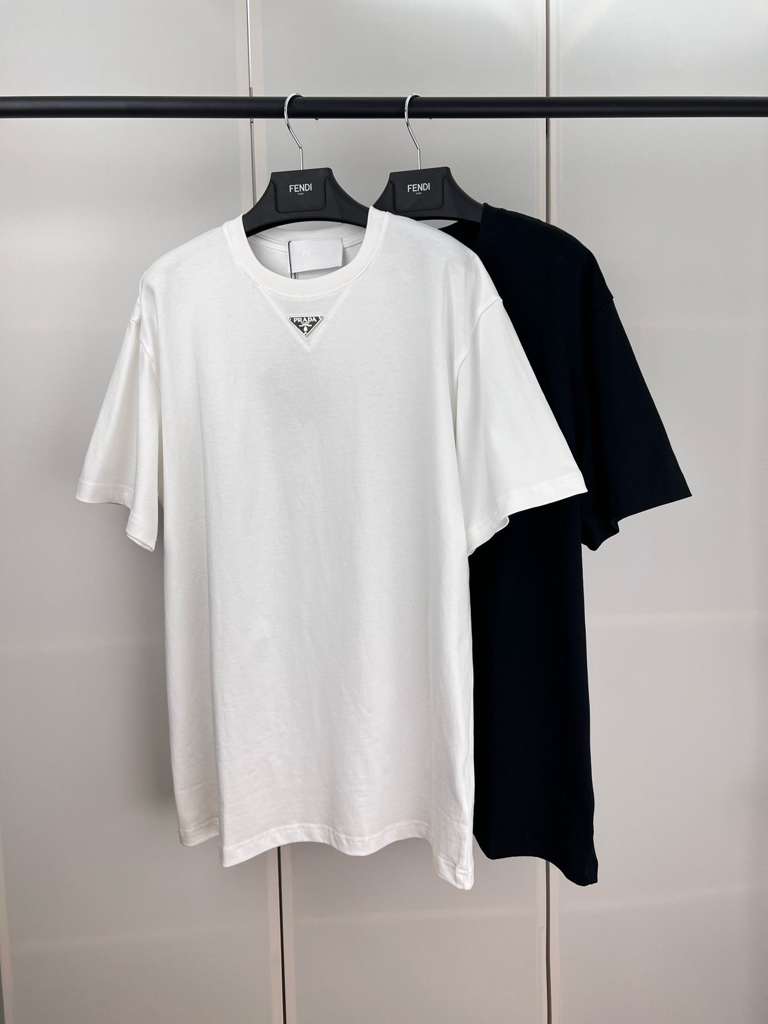 LuxluxHouse Best Quality Clothes T-shirt Prada