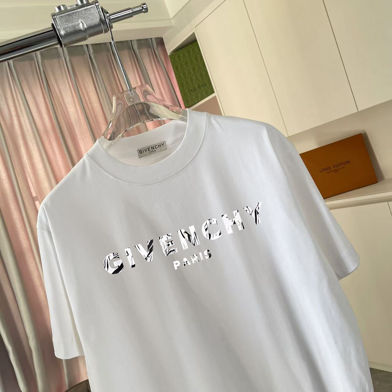 LuxluxHouse Best Quality Clothes Givenchy T-shirt