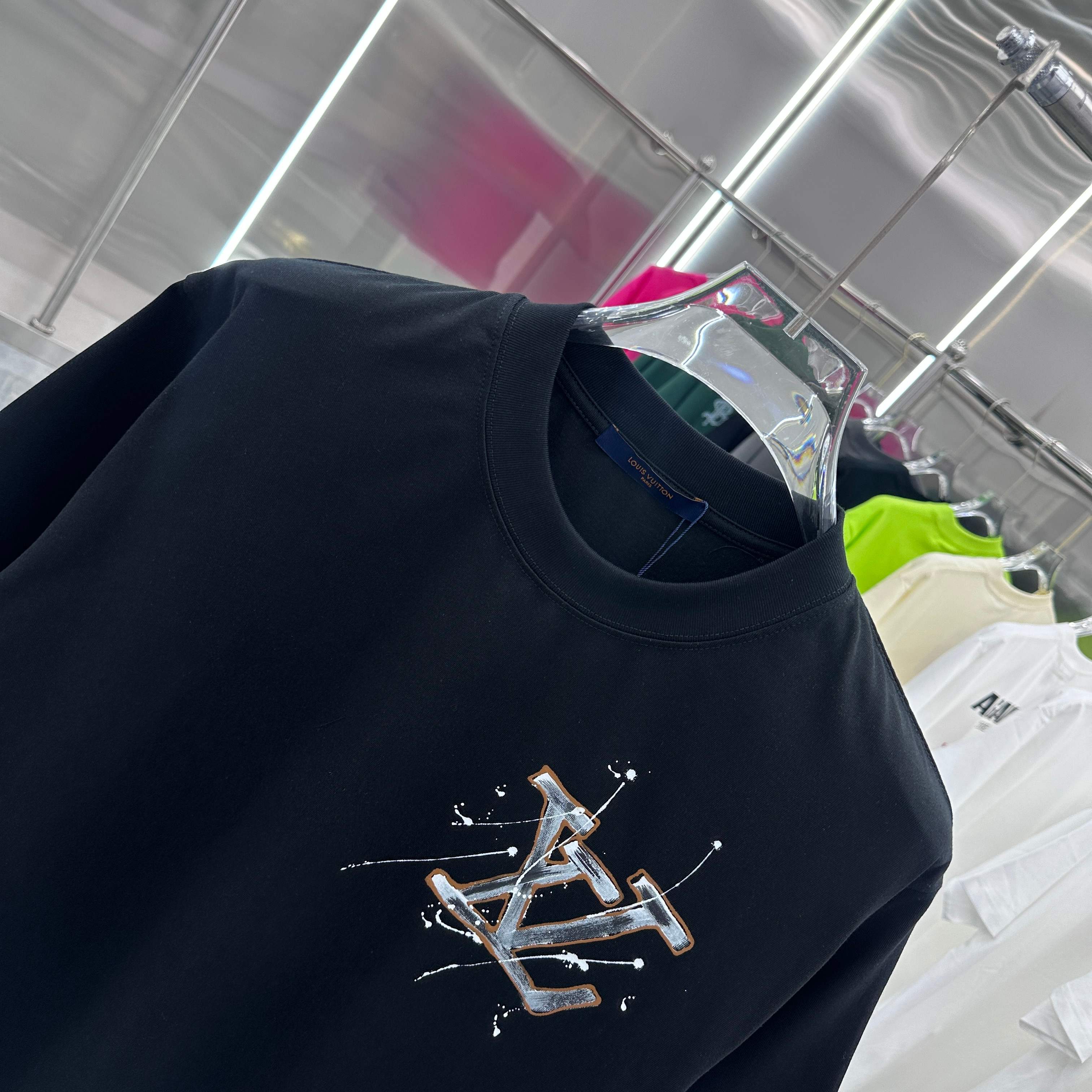 LuxluxHouse Best Quality Clothes T-shirt Louis Vuitton