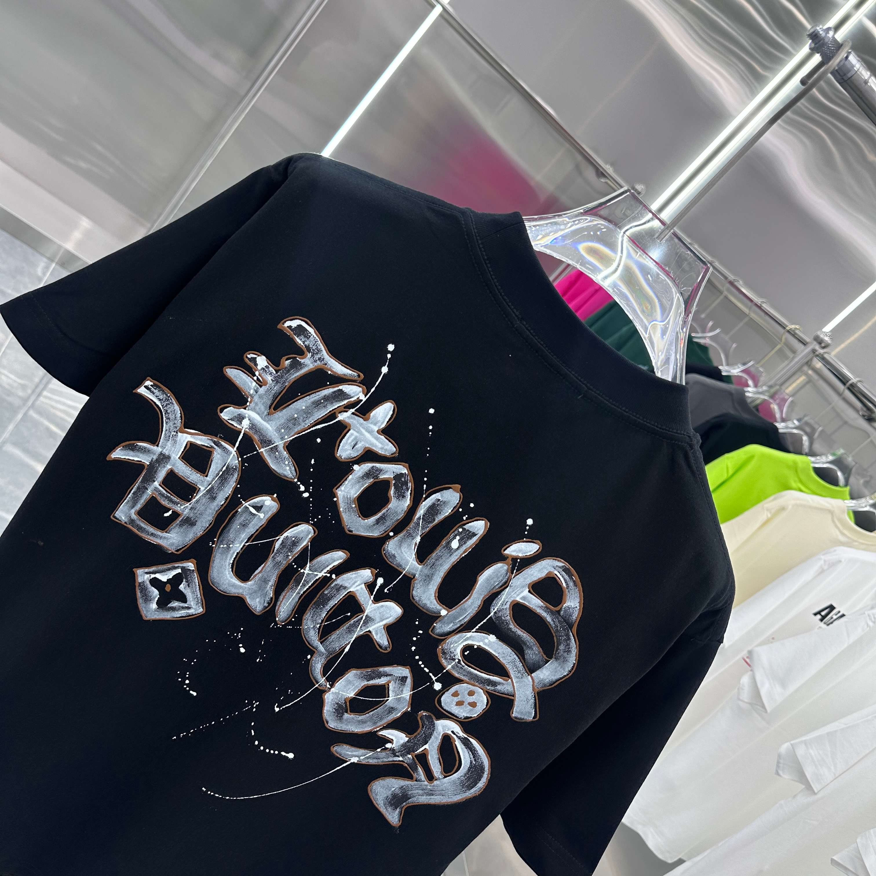 LuxluxHouse Best Quality Clothes T-shirt Louis Vuitton