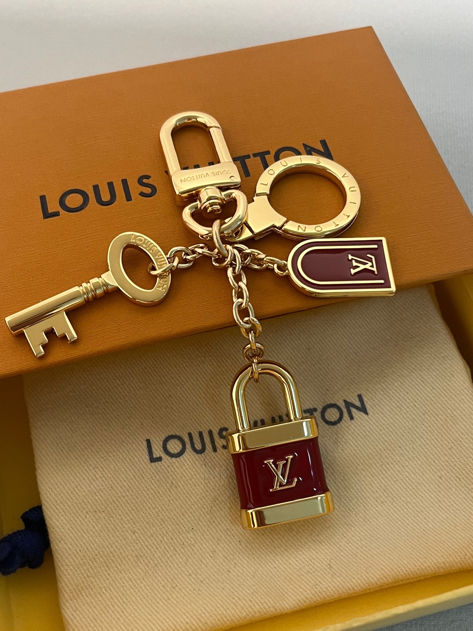 LuxluxHouse Best Quality Accessories Keychain Louis Vuitton