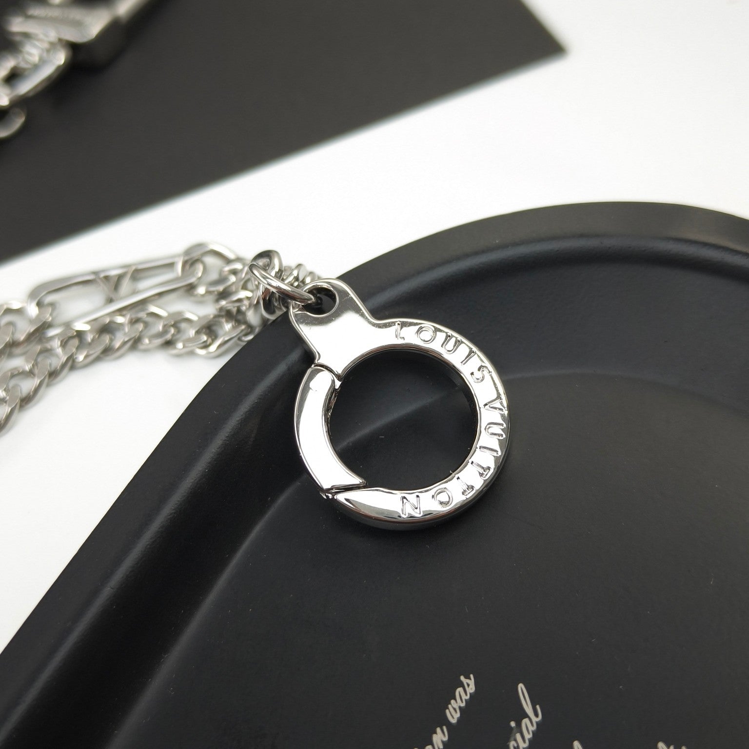 LuxluxHouse Best Quality Accessories Louis Vuitton Keychain