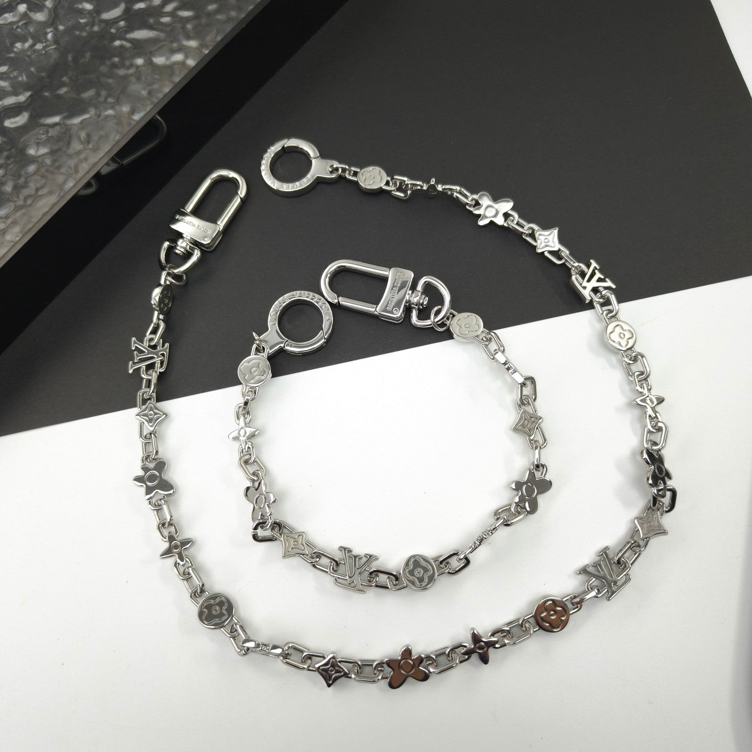 LuxluxHouse Best Quality Accessories Louis Vuitton Keychain