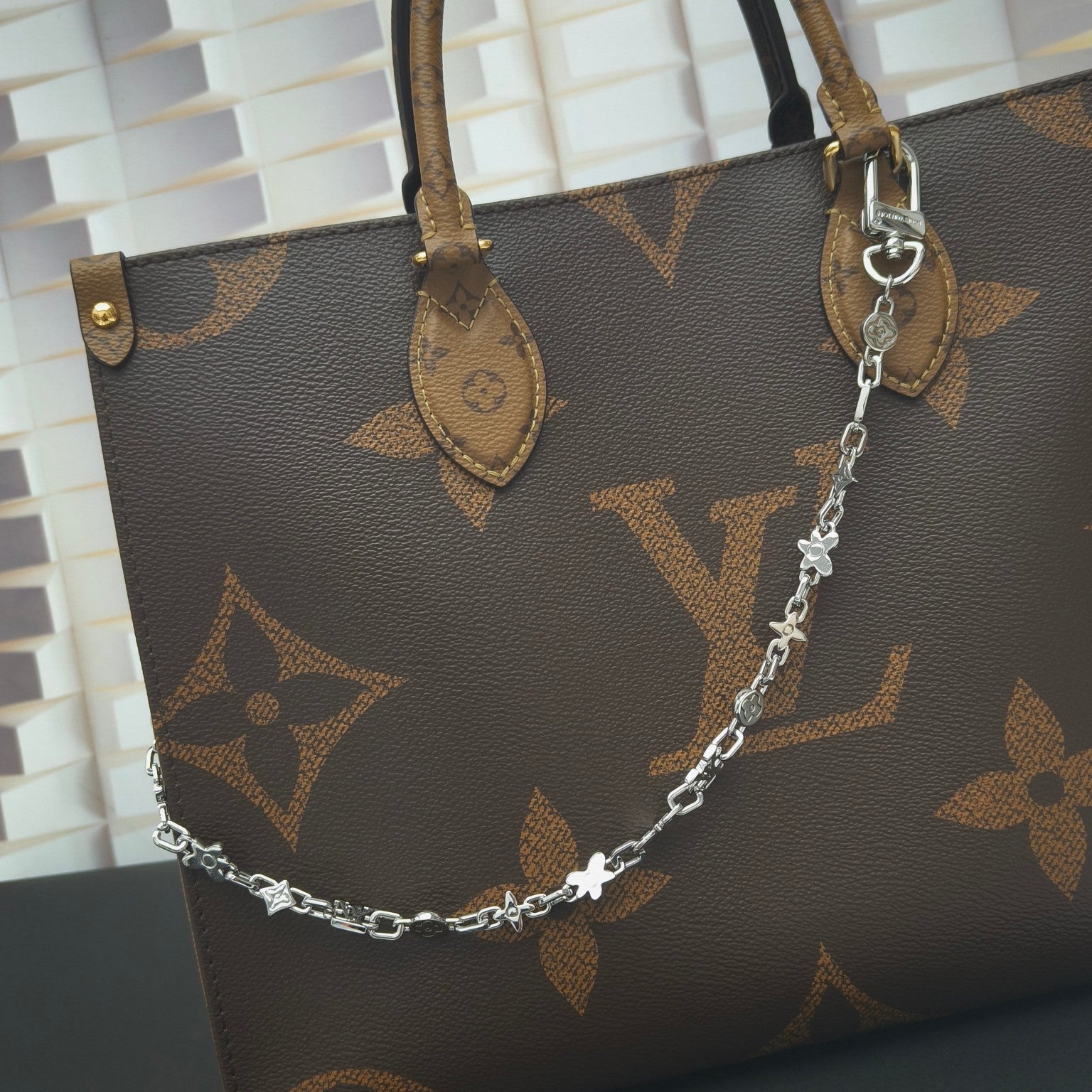 LuxluxHouse Best Quality Accessories Louis Vuitton Keychain