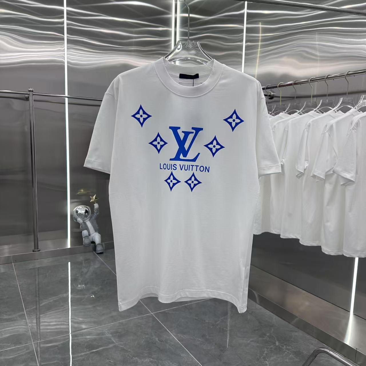 LuxluxHouse Best Quality Clothes T-shirt Louis Vuitton