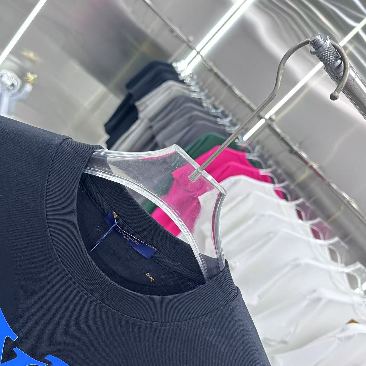 LuxluxHouse Best Quality Clothes T-shirt Louis Vuitton